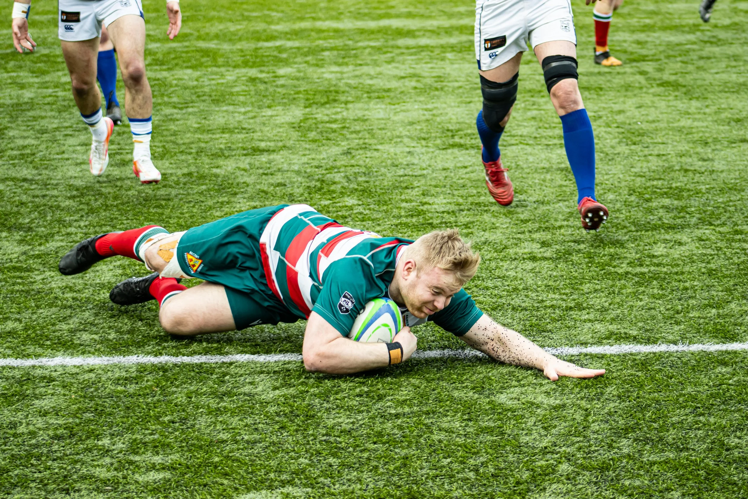 Gilsenan Leads the Charge as Bective Overpower Thomond in Wind-Swept Donnybrook
