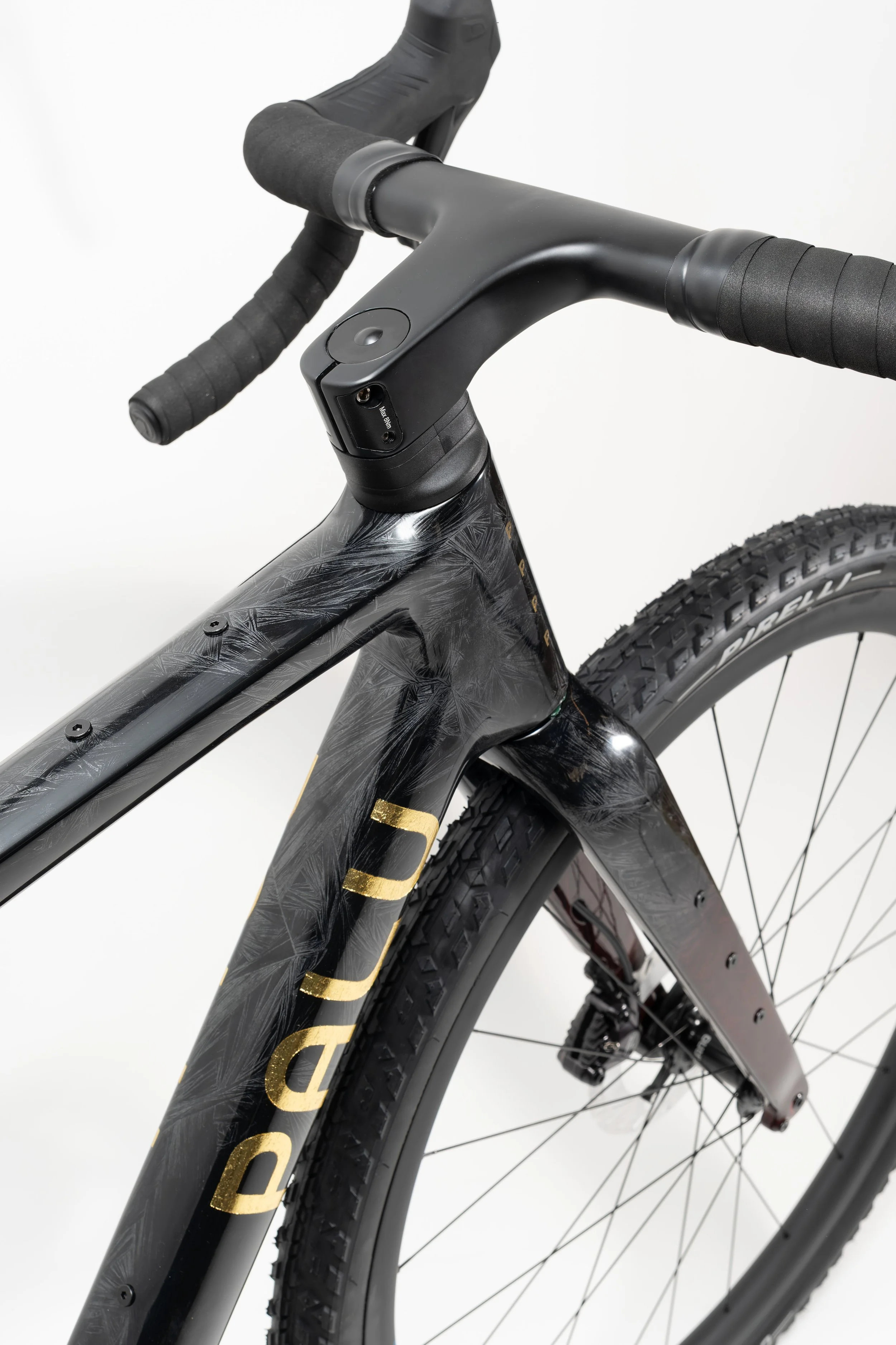 Bespoke sfondo bianco-7.JPEG