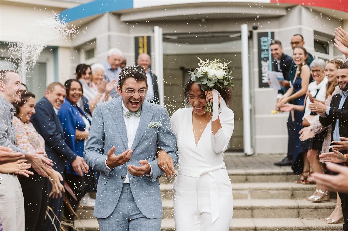 Est-ce que la date du 9 septembre va me sortir de ma torpeur instagramesque pour souhaiter de belles noces de coton &agrave; ces deux l&agrave; ? Pour s&ucirc;r ! 1 an d&eacute;j&agrave; de cette grand f&ecirc;te sous le soleil et l&rsquo;orage de la