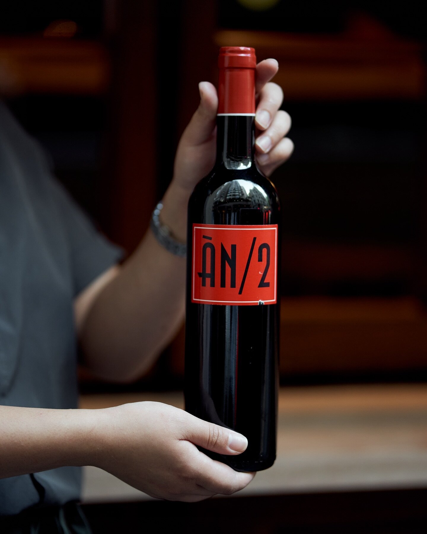 Boasting a stunning deep ruby-red hue that catches the eye, this beautiful Anima Negra &Agrave;N/2 is a true gem. Crafted with the utmost care, it showcases the finest indigenous grape varieties from the Island of Mallorca, including Callet! With int