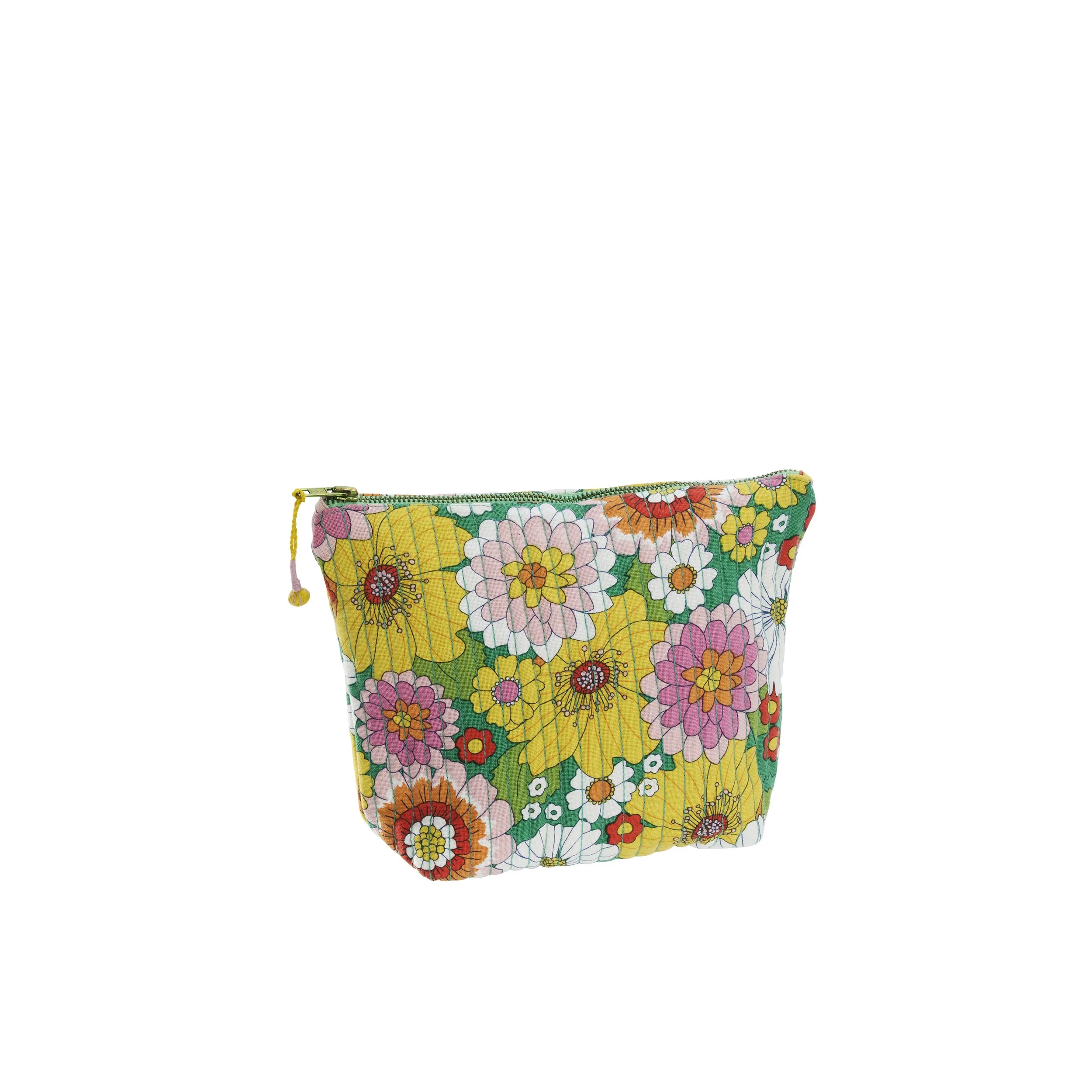 Quilted cotton washbag 2.jpg