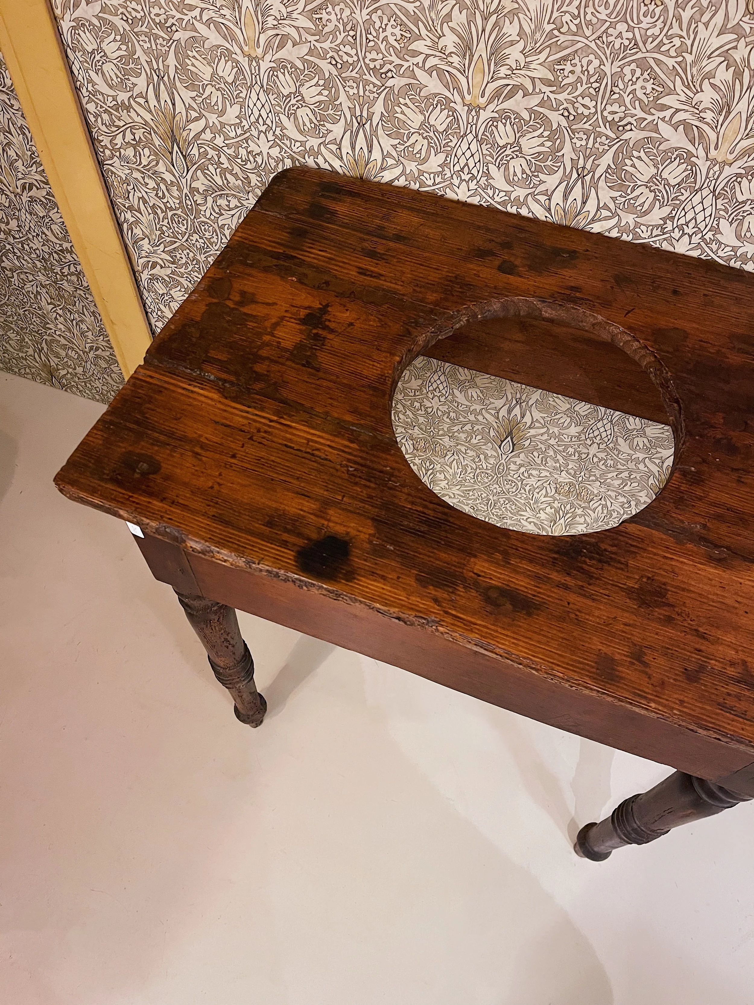 tavolino bagno 6.JPG