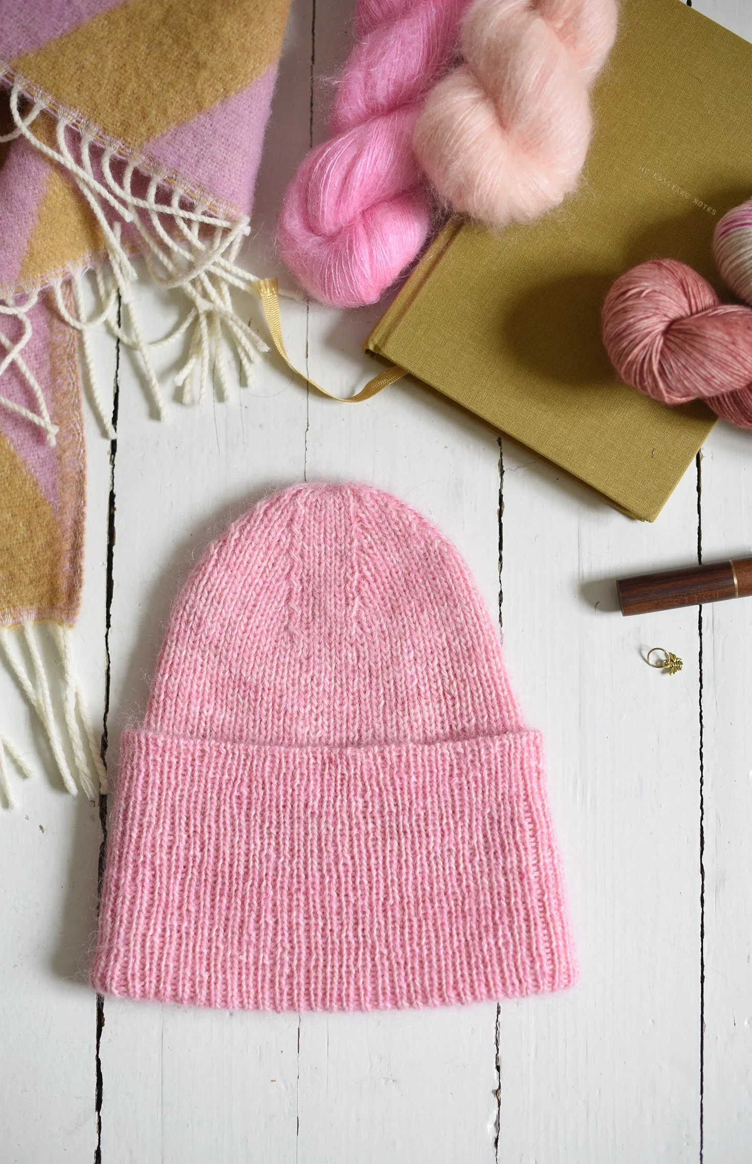 Nuppu Beanie flatlay 1.jpg