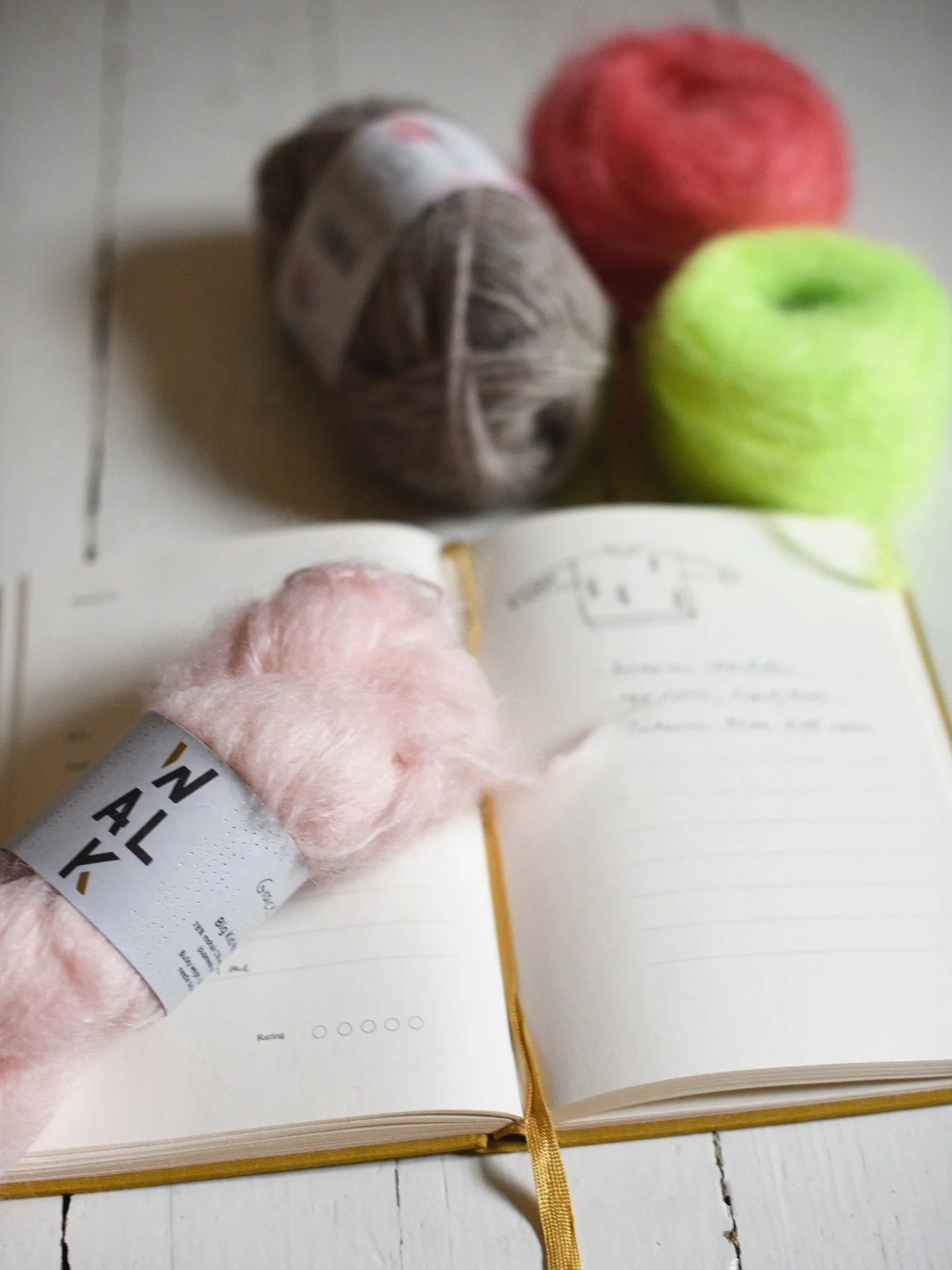 Today I&rsquo;m casting on my Christmas Sweater 🎄

My plan is to make a simple, boxy style sweater with intarsia Christmas trees in random colors all over! And I&rsquo;m pretty excited about it all!

I&rsquo;m going to use @novitaknits Halaus yarn a