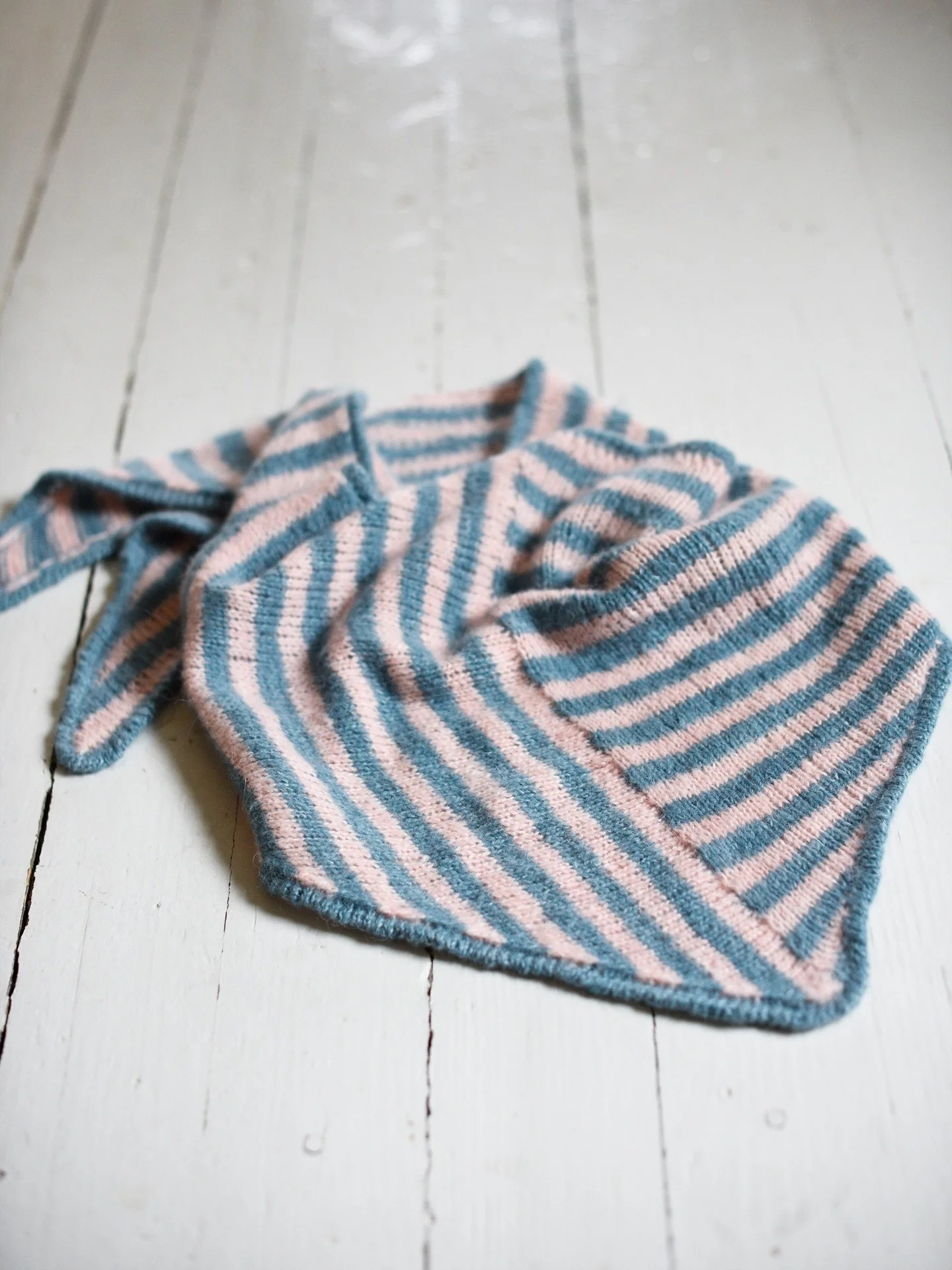 Stripes on stripes 😻 That&rsquo;s all we really need!

April Scarf was released yesterday and I&rsquo;m so happy so many of you love it as much as I do 🤍

This weekend you can enjoy a 15% discount with code APRIL! Same code works on my Ravelry stor