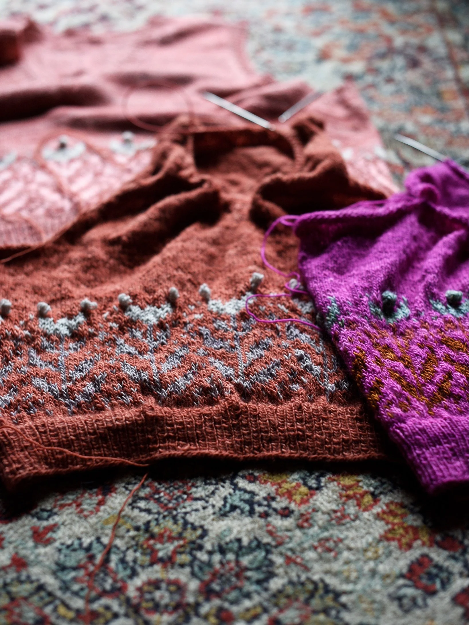 Throwback to earlier this week, when our three Allikko Vests were still in the making!

Today our folk band Allikko played at a lovely celebration and these vests were already in action 🎻 (It was a bit warm for anything woolen 😅)

Next week is the 