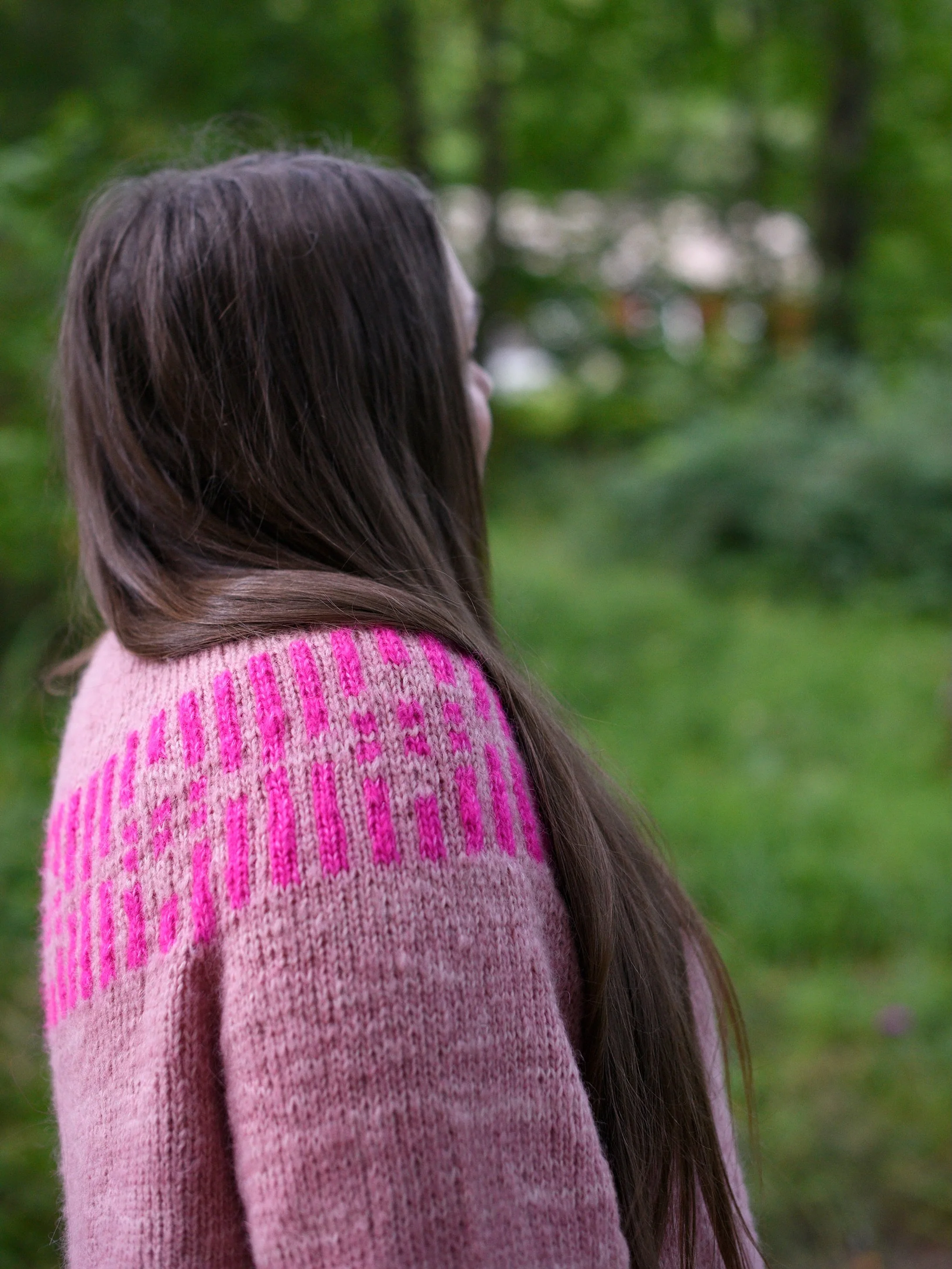 Something new coming this Saturday 🌸

This is the Daisy Sweater and it&rsquo;s a collaboration with dearest @botanicalyarn , perfectly timed for @flockfiberfestival 💖 

The sweater is knitted with a fun base, Air Blown Alpaca Cotton! I just love ho