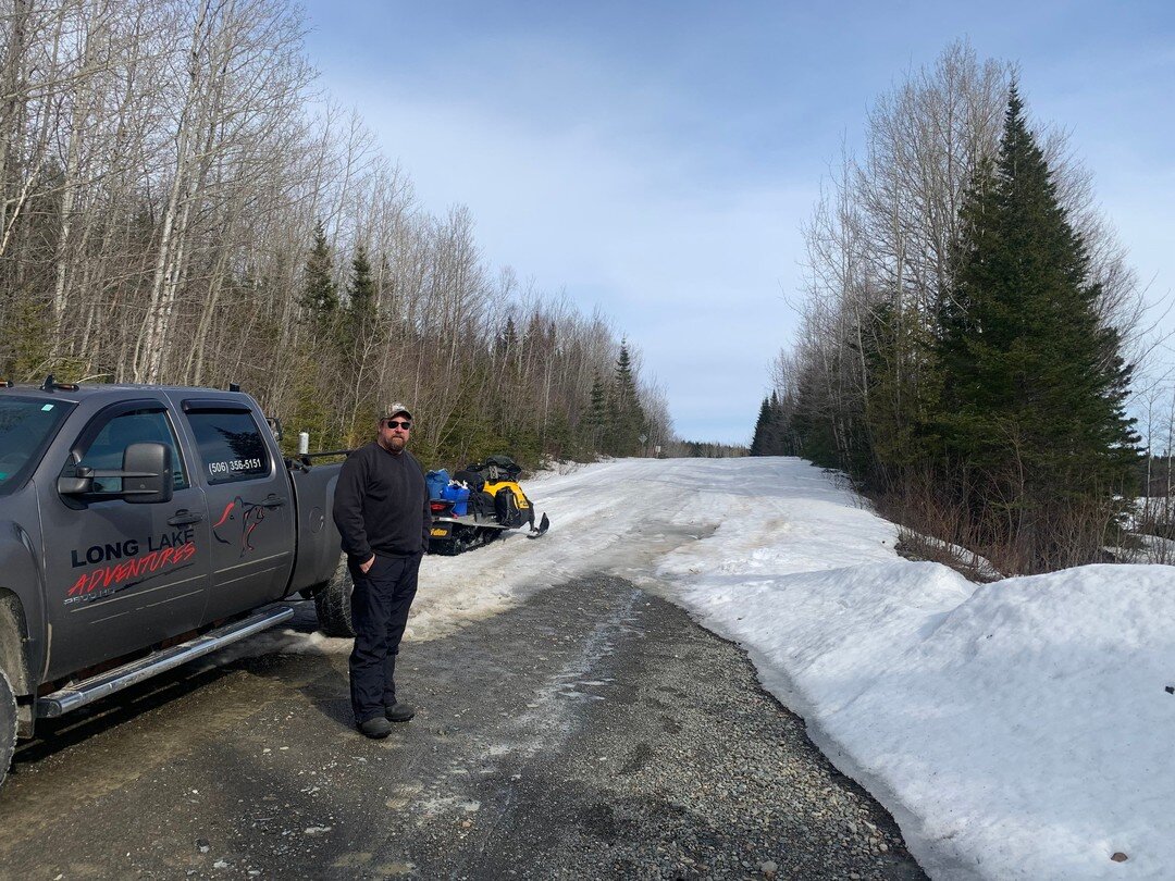 It's contest time again!!
Let use know your best guess when the ice will be going out of Long Lake? ❓
Post in the comments below...⬇️
 🧊🧊What day you think the ice will disappear?🧊
👚Winner will receive a Long Lake  t shirt 👕
FYI..These pics were