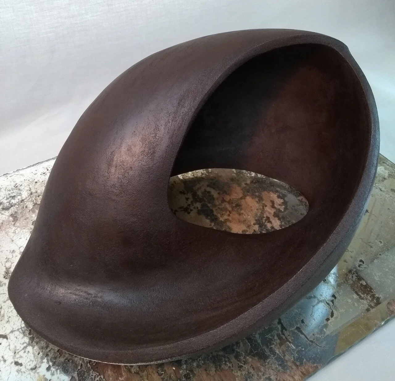 Möbius - 4 : £335 : 45 x 35 x 20 cm
( Fired clay, wax )