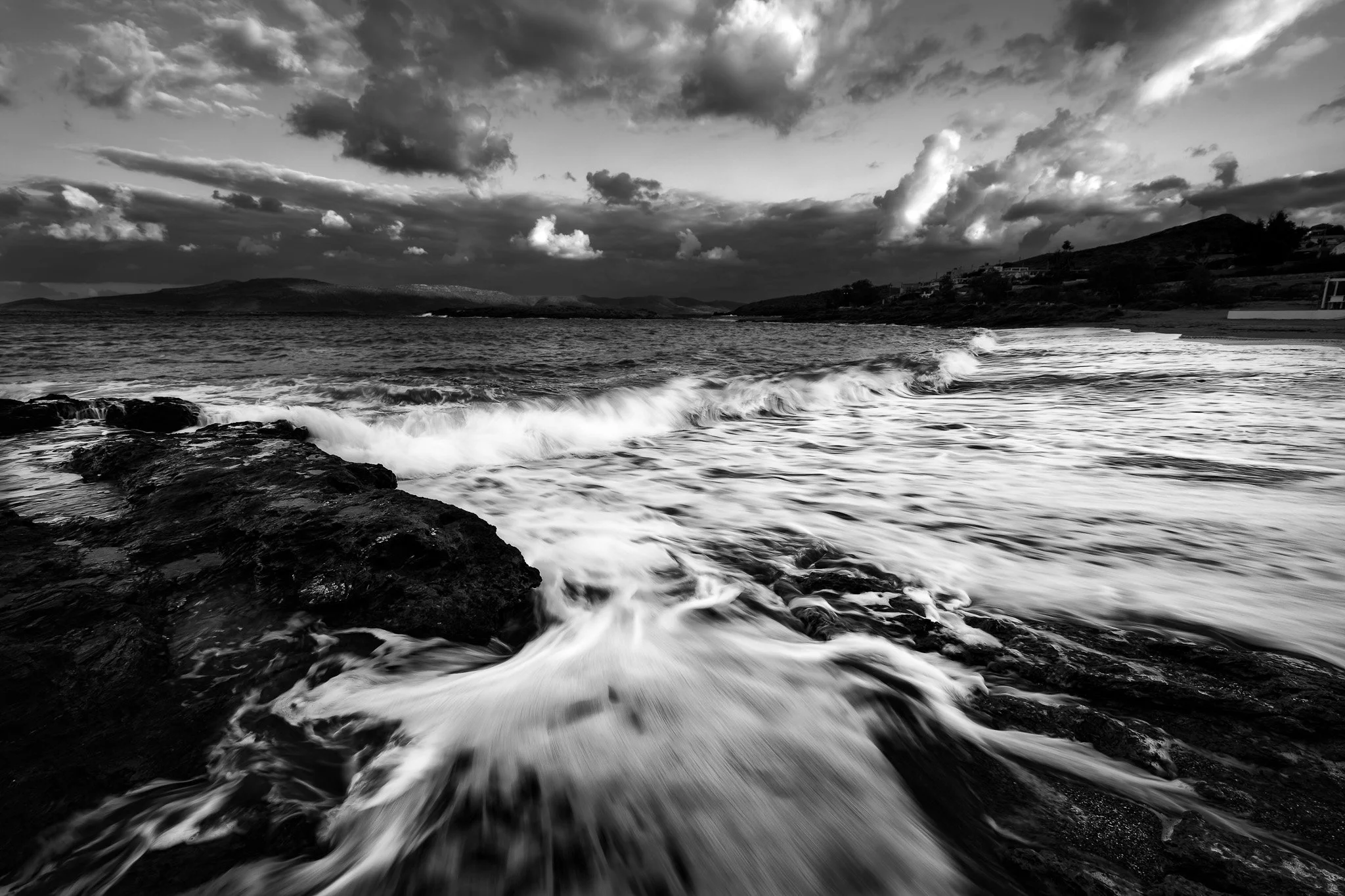 Mikrolimano Waves II.jpg