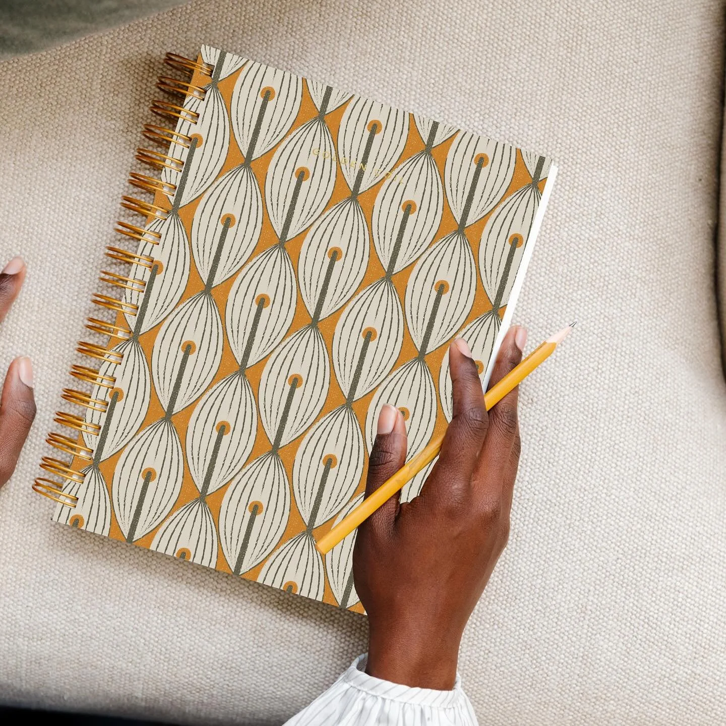 Happy to participate in the Golden Coil 2025 Limited Edition Contest!

My submission for the @golden.coil Limited Edition Design Contest 2025, is inspired by the soft transition into autumn with falling leaves, earthy greens, and glowing orange tones