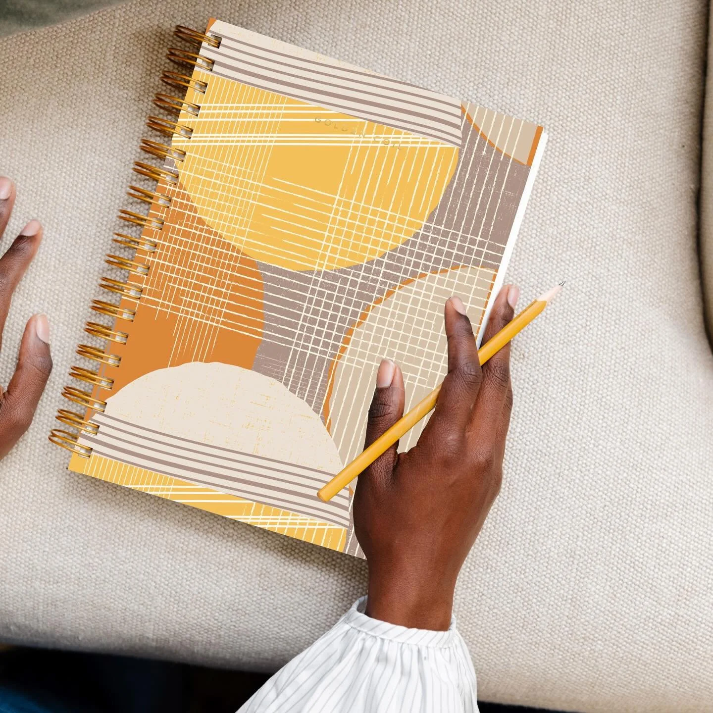 Happy to participate in the 2026 Golden Coil Design Contest.

My submission for the @golden.coil contest is inspired by soft light, gentle movement, and the beauty of spring.

#GCxDESIGN26 #GoldenCoil&nbsp;#goldencoilplanner #PlannerDesign&nbsp;&nbsp