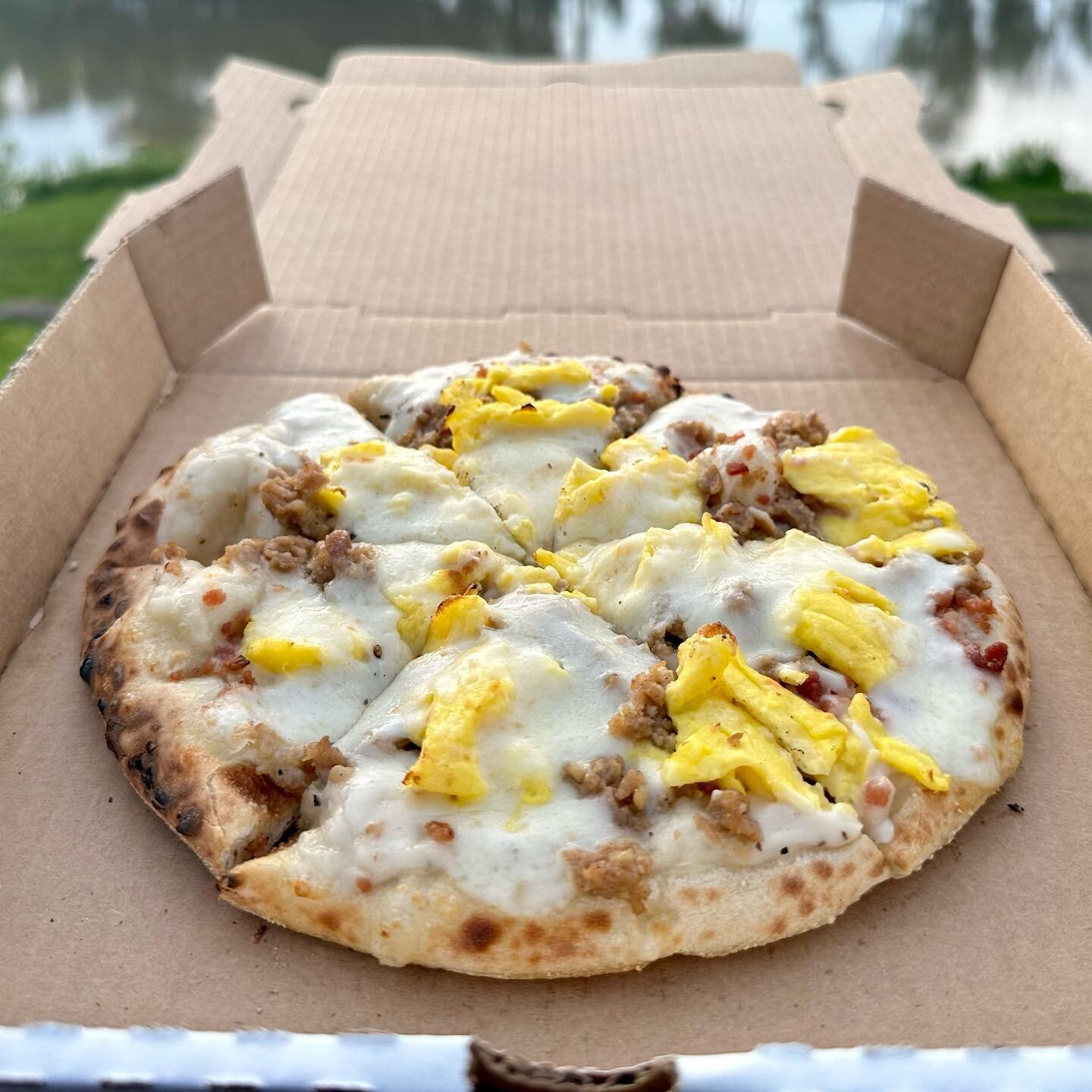Breakfast pizzas. Breakfast quesadillas. This Saturday morning at Myriad Downtown. 🤘

Doors open up at 10am! 

We&rsquo;ve got mimosas,
bloody marys, and beers. 

Mother Truckers Pizzeria will be on site serving it up from 10a-1p 🍺

Grab a friend. 