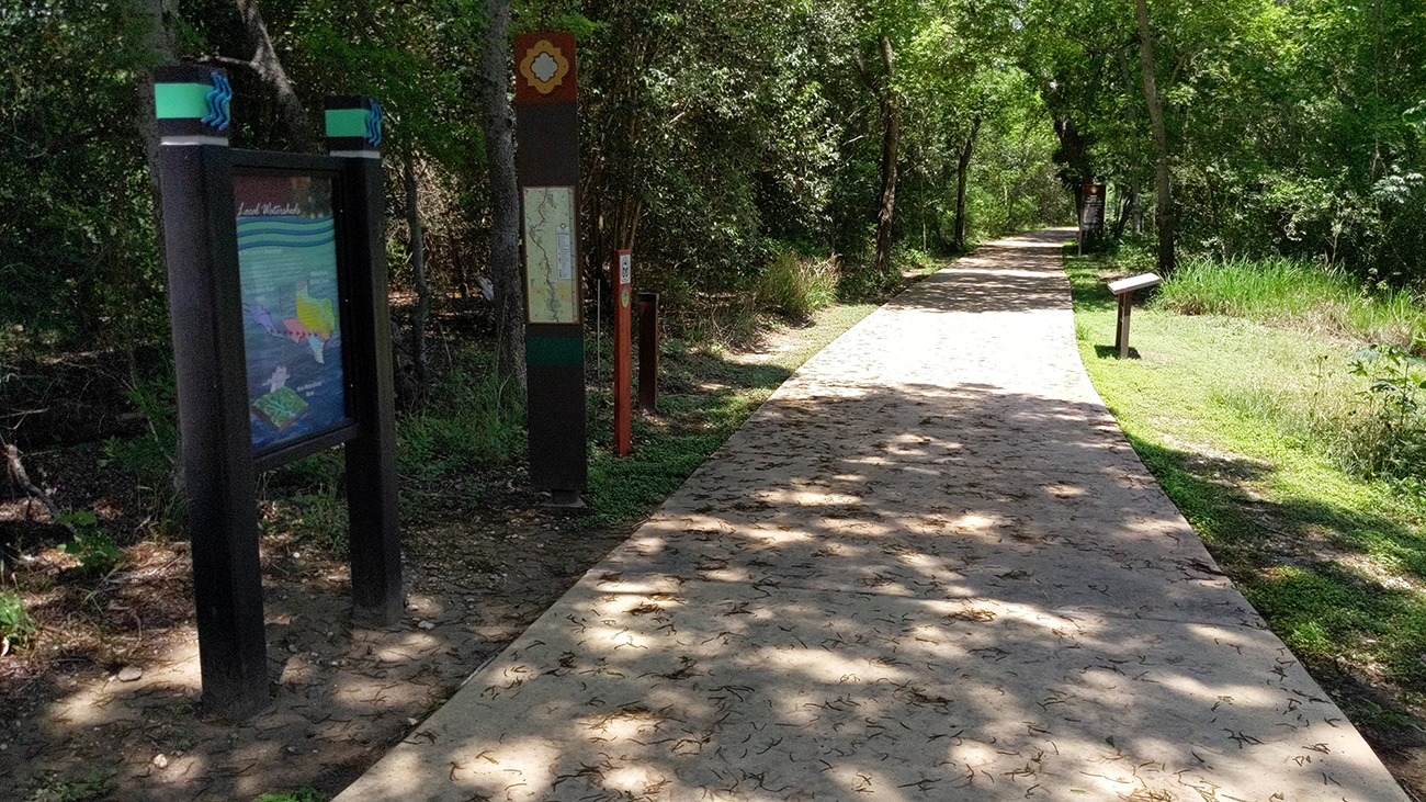 Trail along the Espada Tract
