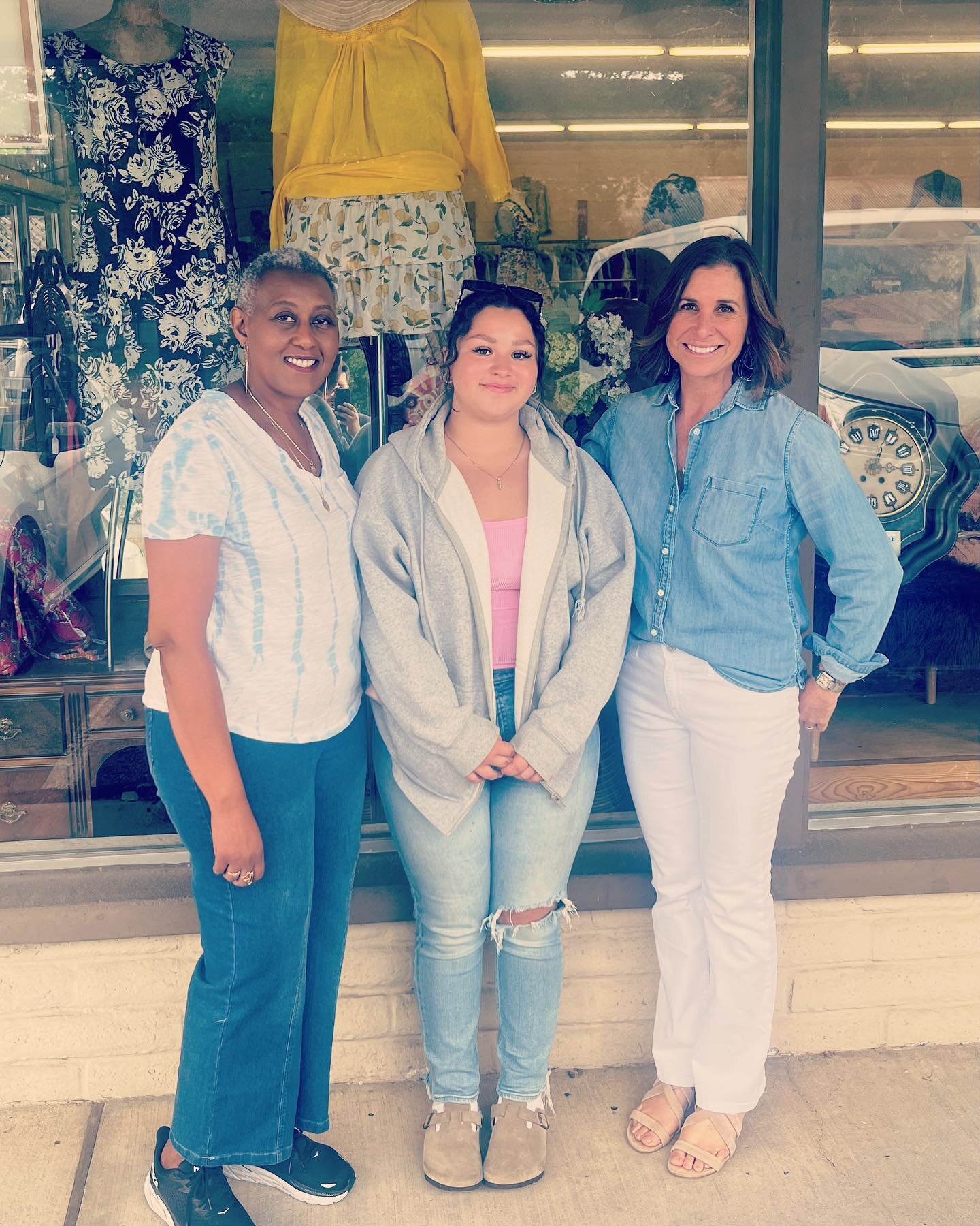 Meet Gabby, recipient of the 
SHENOMA Scholarship, sponsored by @bon_marche_thrift ⭐️

Gabby will be attending St. Mary&rsquo;s College and plans to study business and psychology💫
We met Gabby last year when she was shopping for an interview outfit,