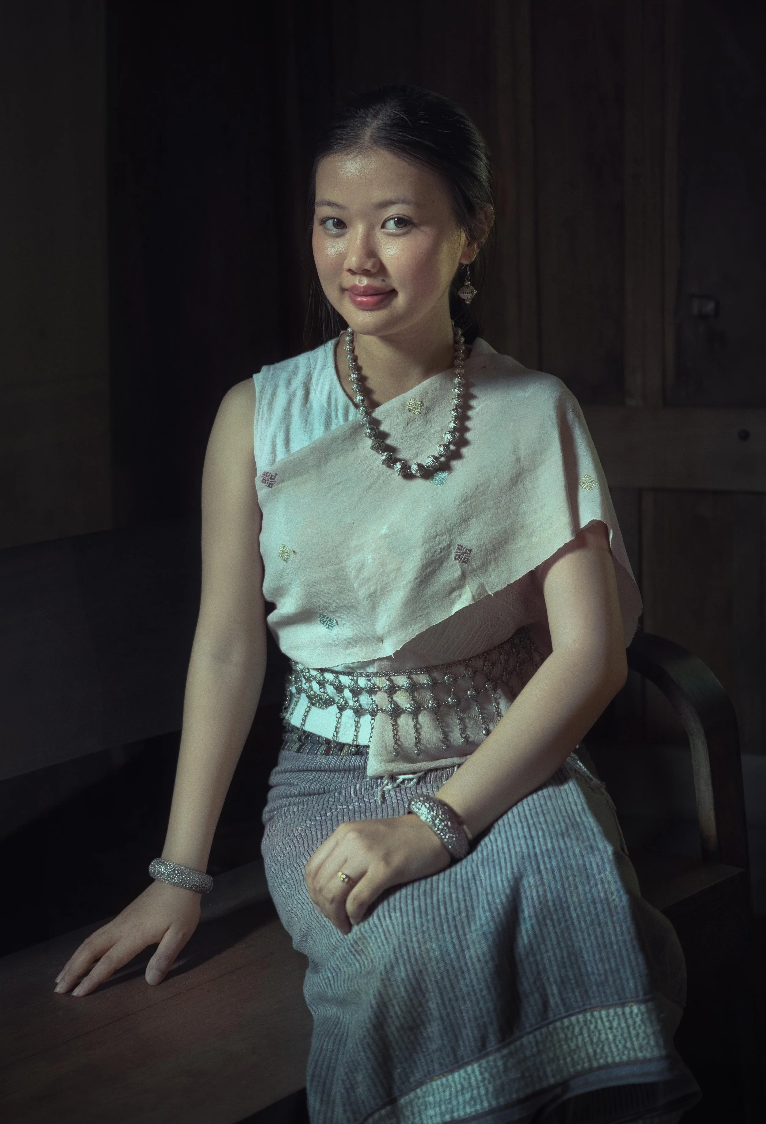 lao-girl-portrait-luang-prabang-laos2.jpg