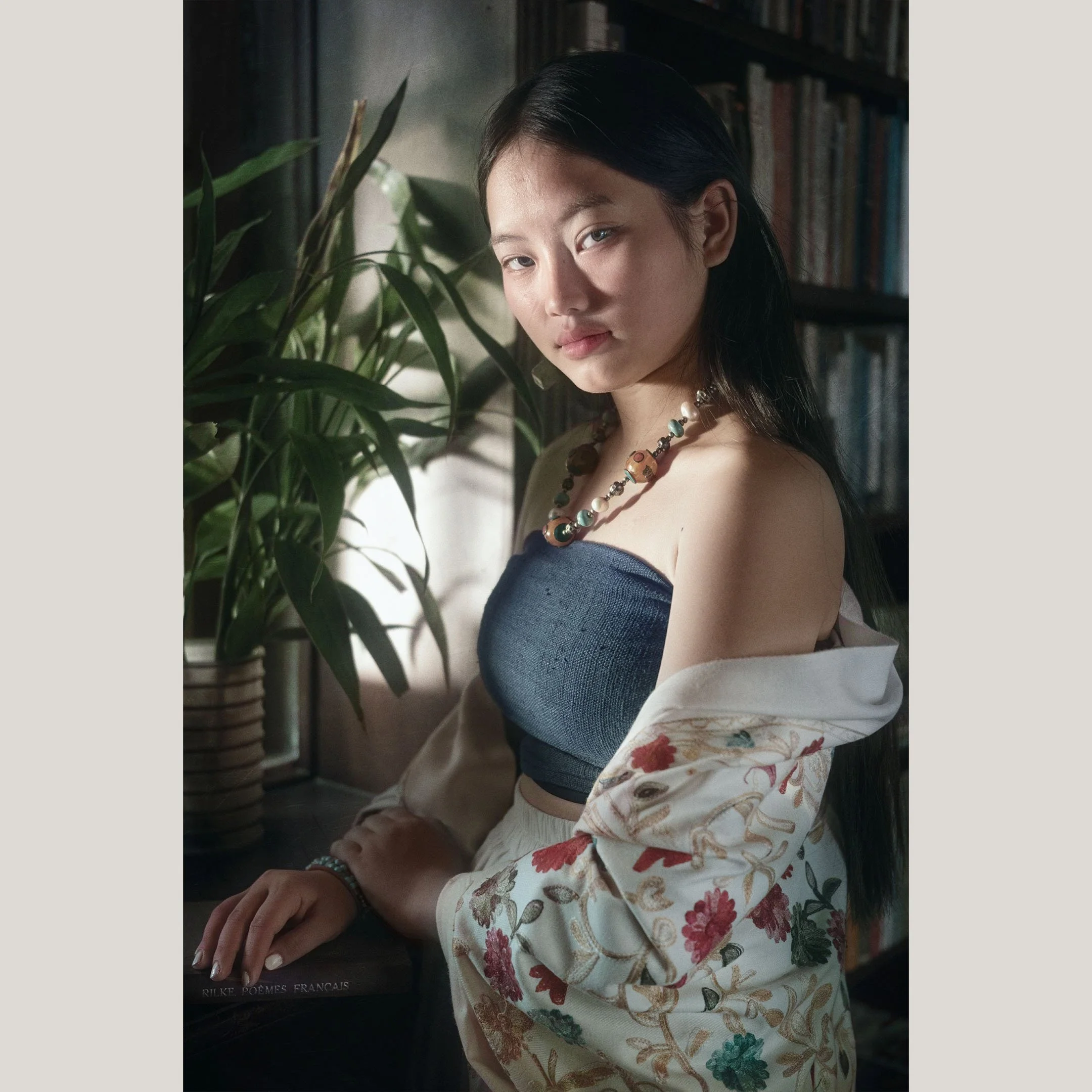 hmong-girl-traditional-dress-portrait-luang-prabang-1.jpg