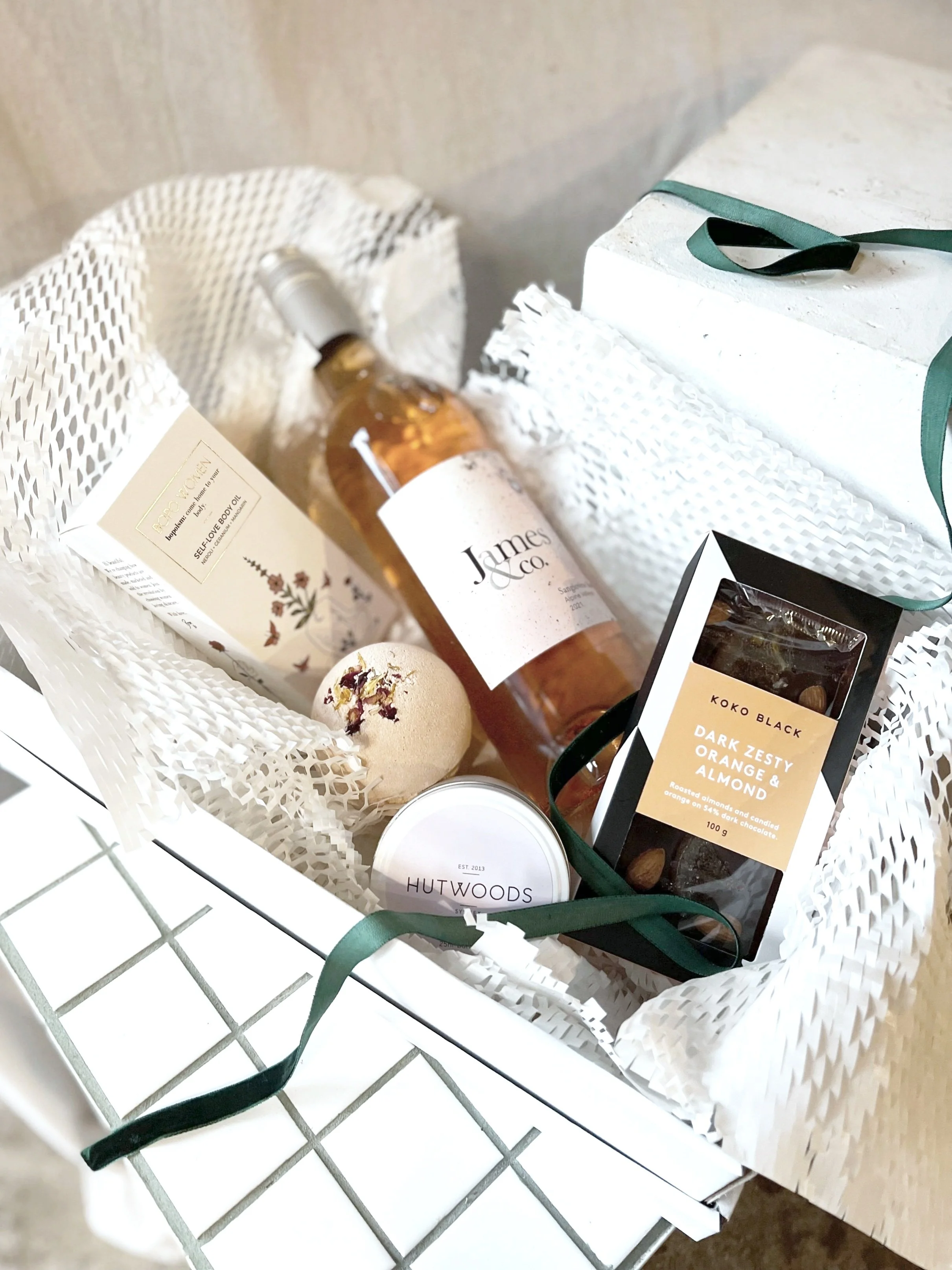 Shop Flowers & Gifts — Thistle & Fern Albury Wodonga Florist