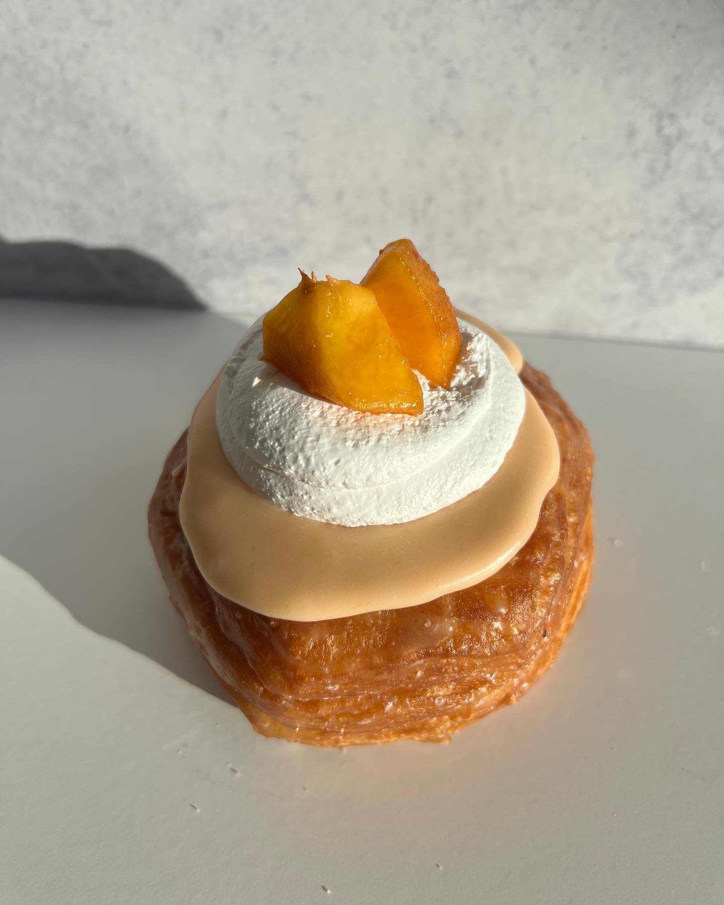 It&rsquo;s officially peach season! 

🍑 Peaches &amp; Cream Cronut