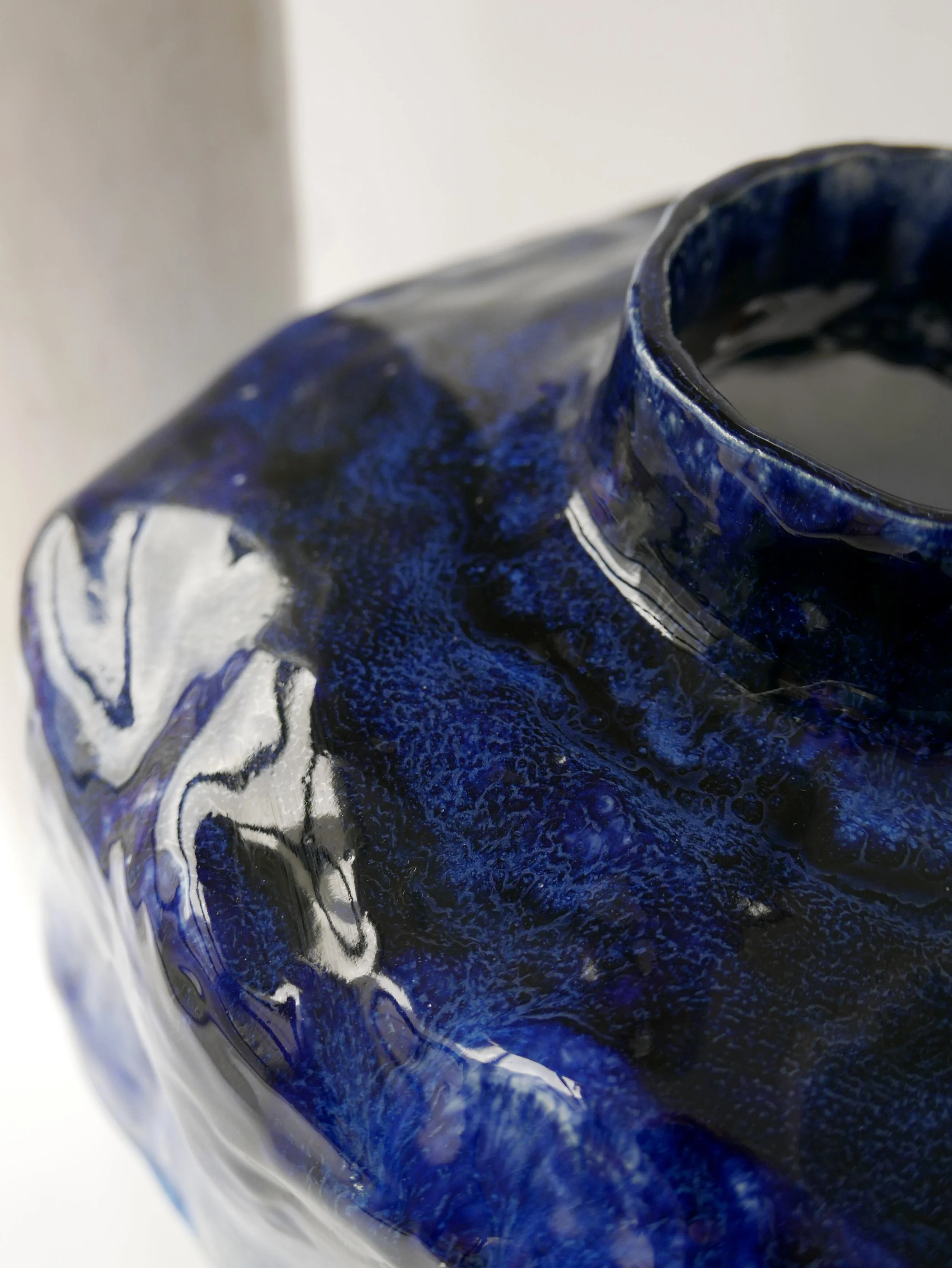 Céline Salomon - detail of a blue Manitari lamp.jpg
