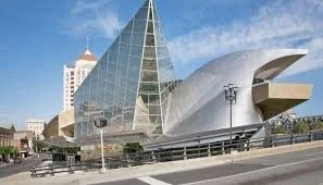 Taubman Museum of Art 68th Annual Sidewalk Art Show