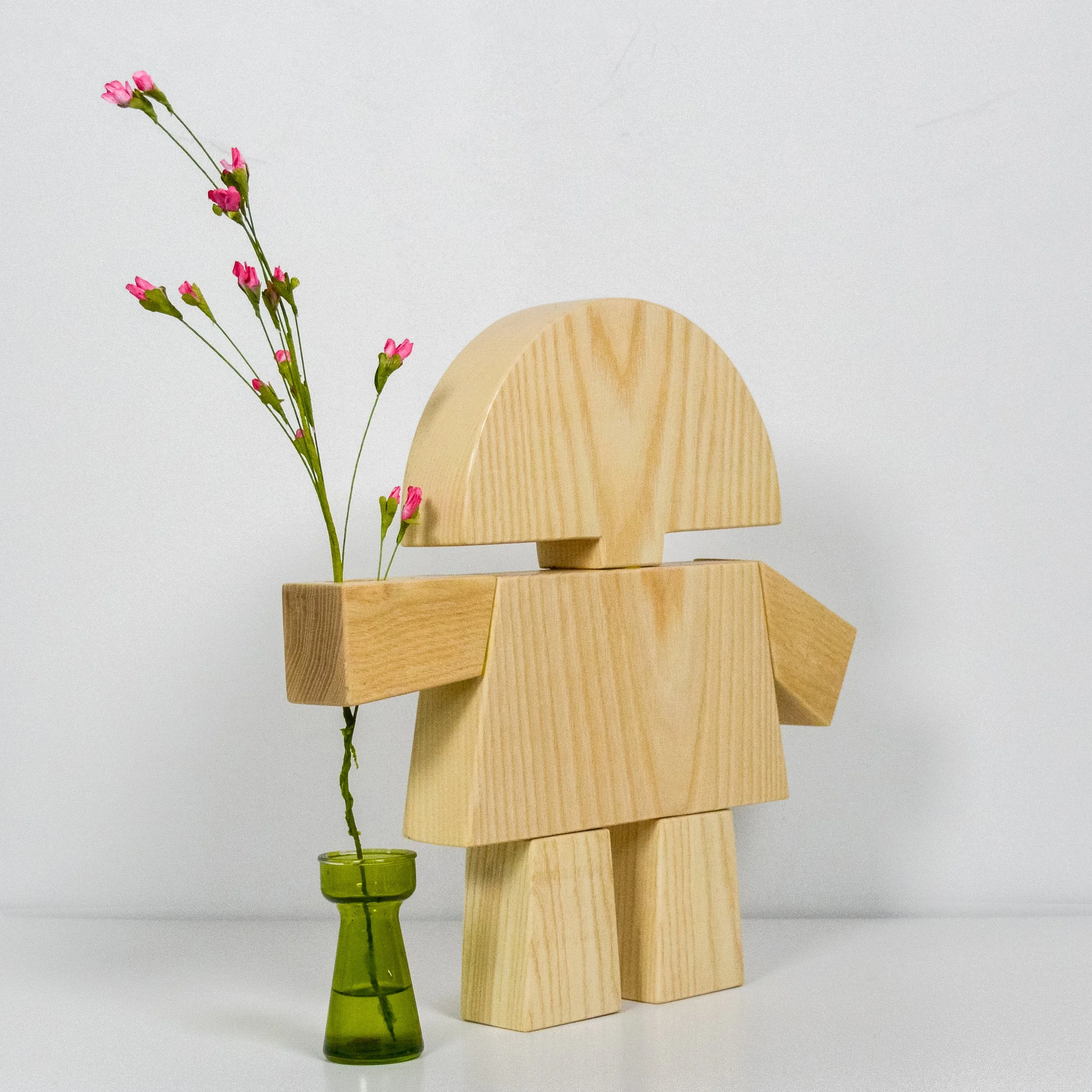 Robot - flowers - iso-L.jpg