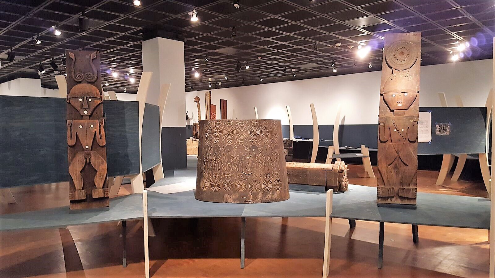 Art of the Austronesians (2016) - full exhibit build featuring laminated and CNC milled plywood decks. Approximately 75 object mounts.