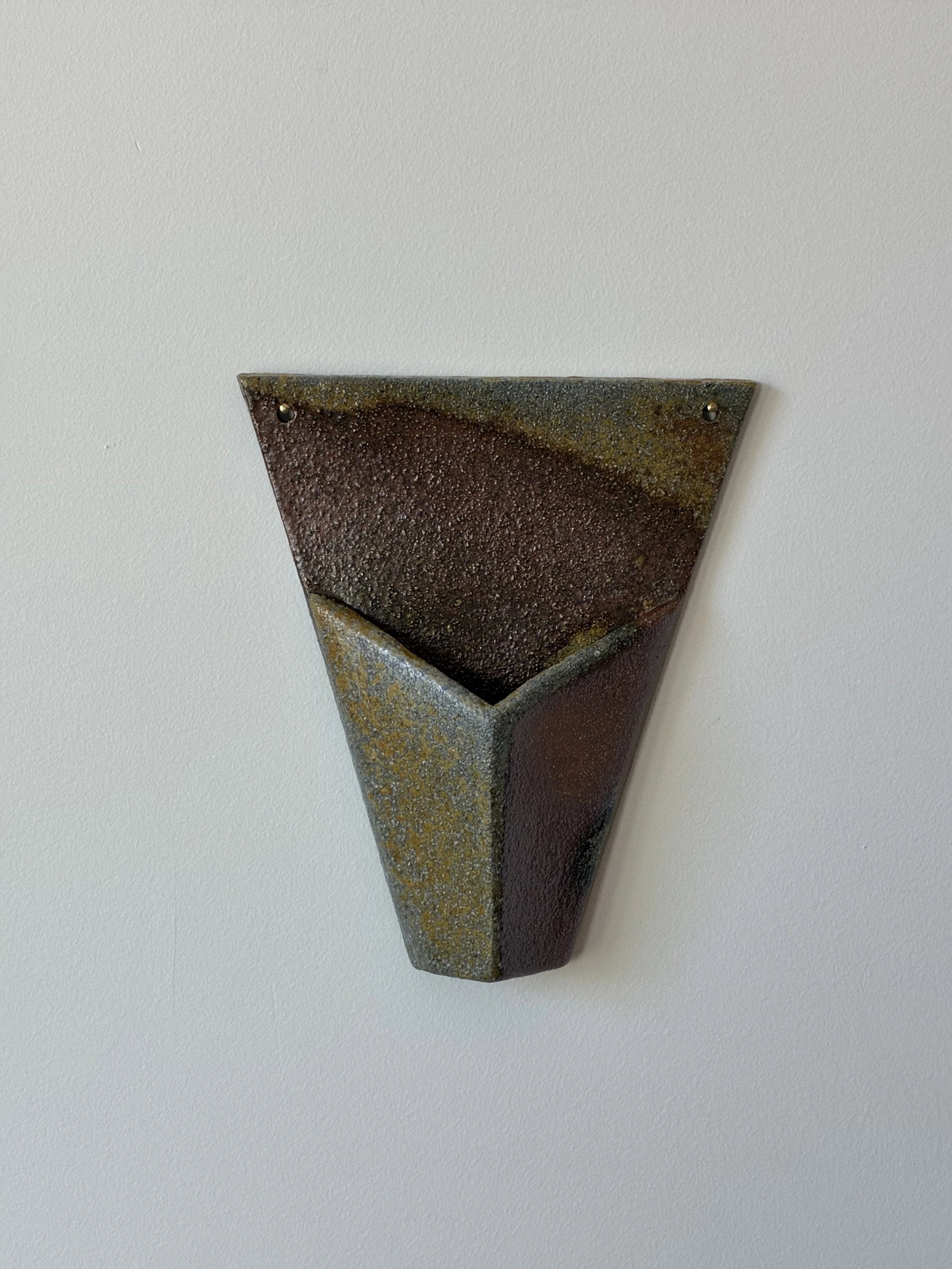 Empty wall-mounting vase, wood-fired