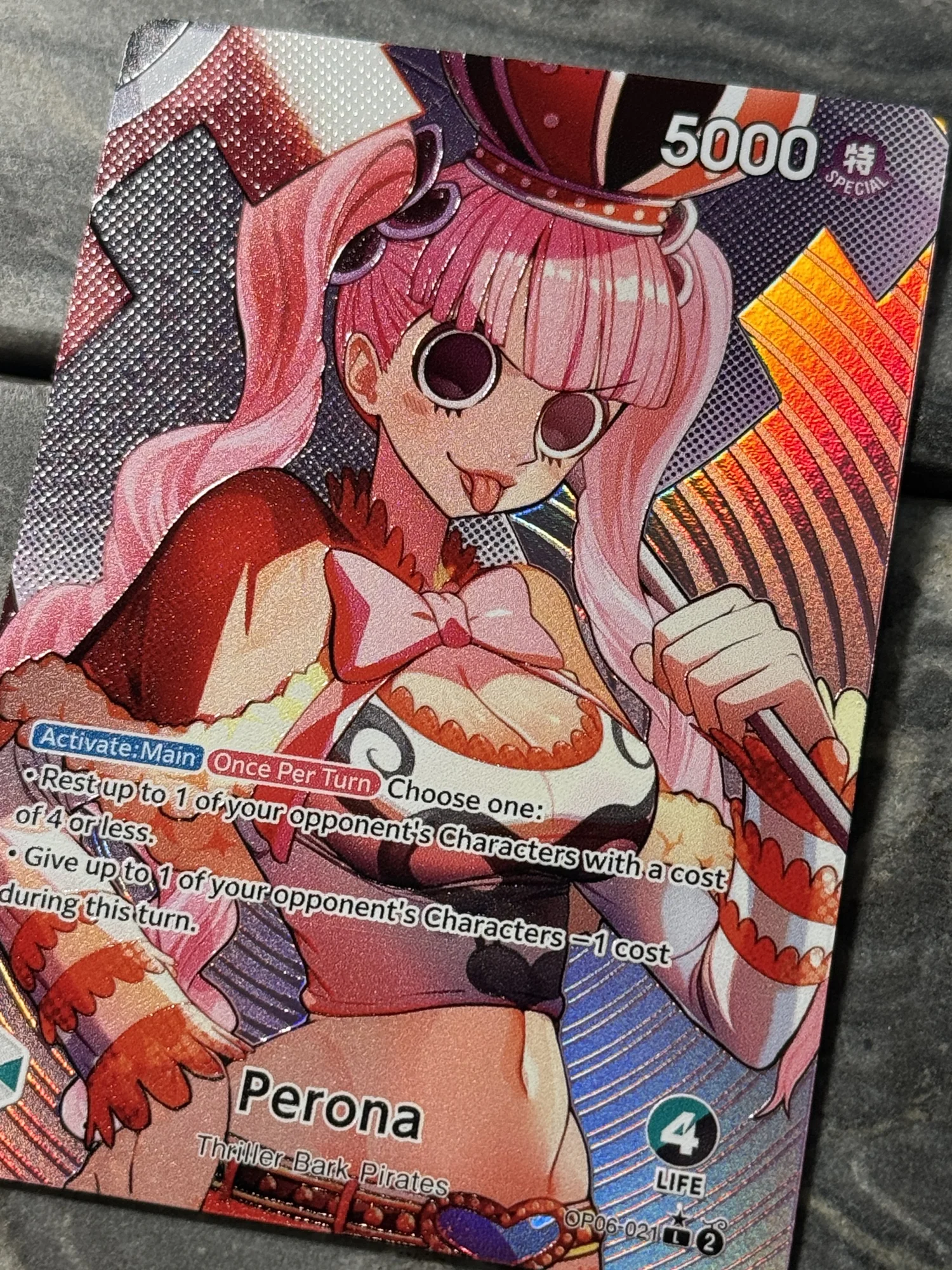 One Piece Green Black Perona Leader Card Full art Borderless