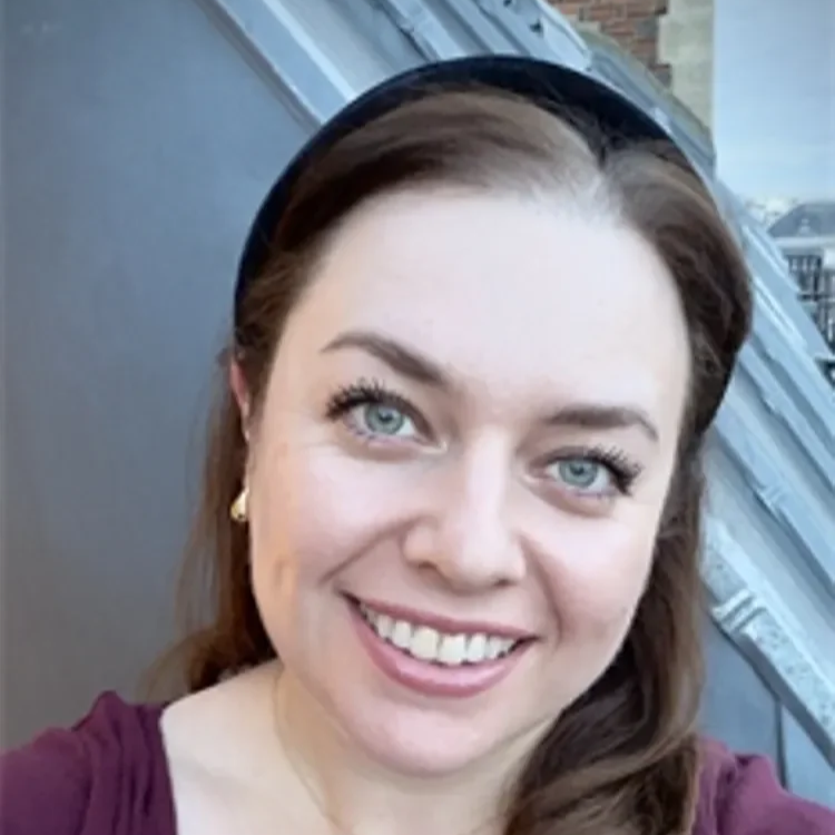 Interview with Hannah Bicknell