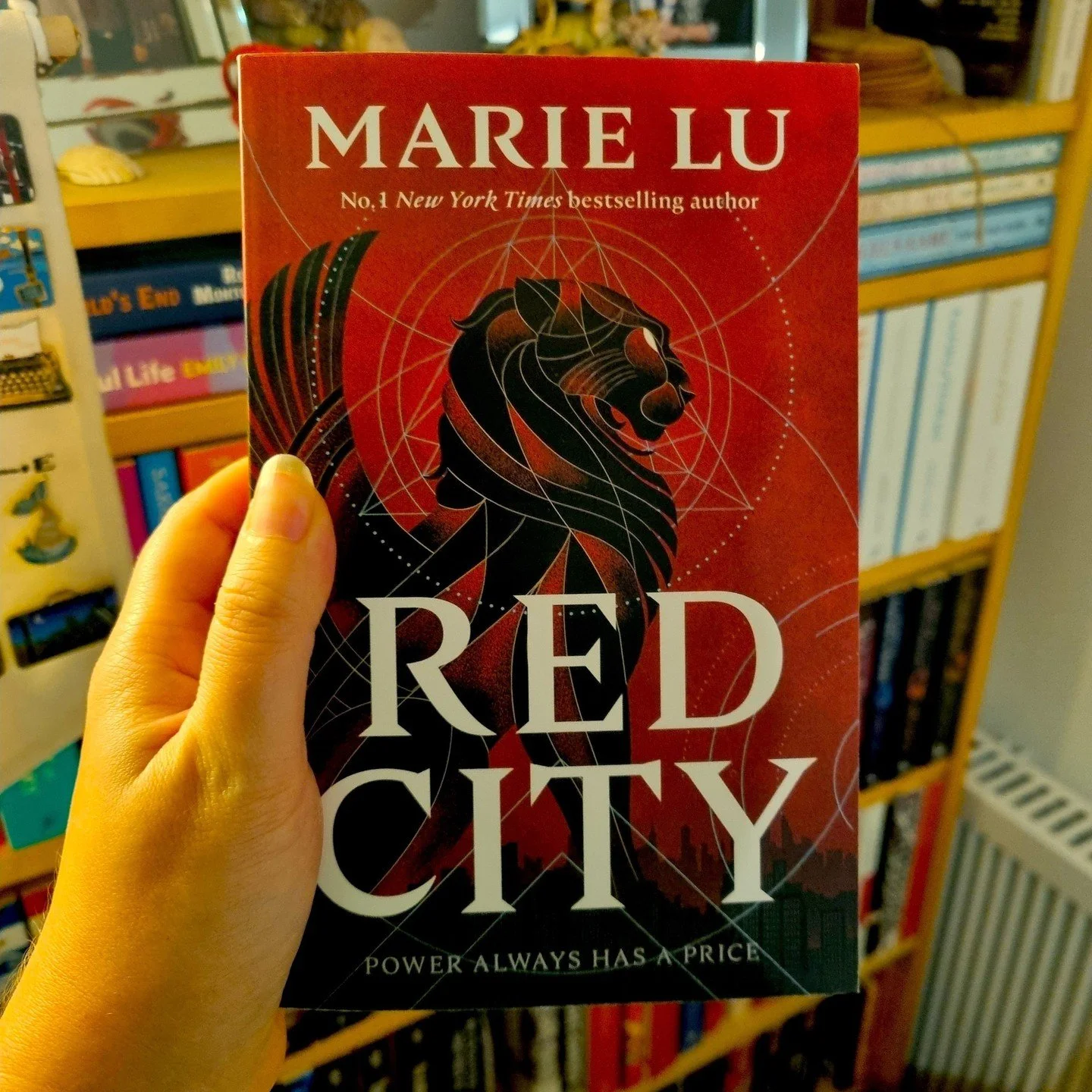 What are you currently reading?

I have finished Part 1 of 'Kingdom of Ash for the podcast and am now (finally) listening to 'Kill the Beast' by Serra Swift. I'm curious how many more books I can squeeze in before the end of the year...

#bookstagram