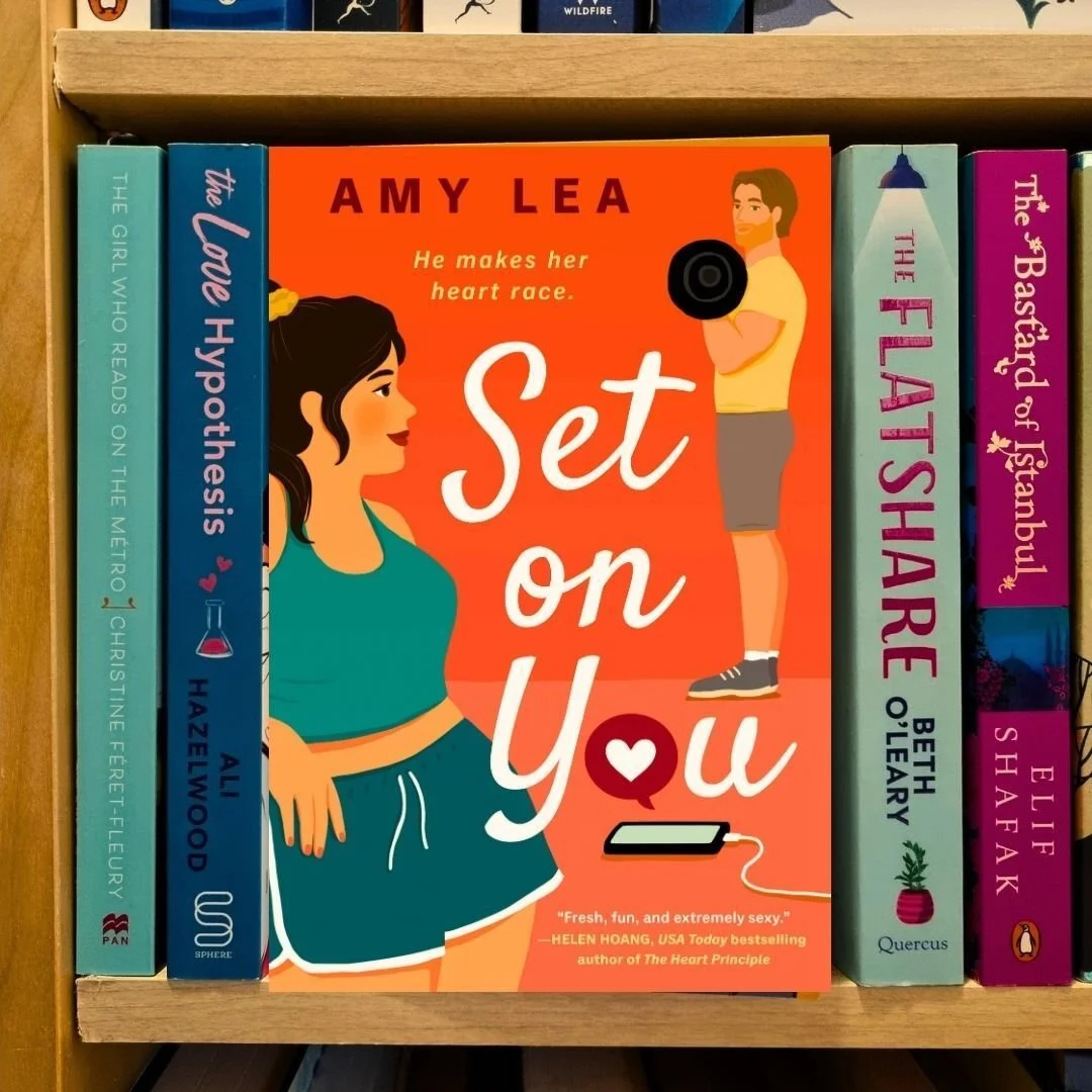 It's time to switch gears from retellings to modern romcoms, starting with 'Set On You' by Amy Lea.

📚 Thoughts

I flew through this book in one day - what a great, funny read about Crystal, a Fitstagrammer, and Scott a.k.a. Squat Rack Thief as they