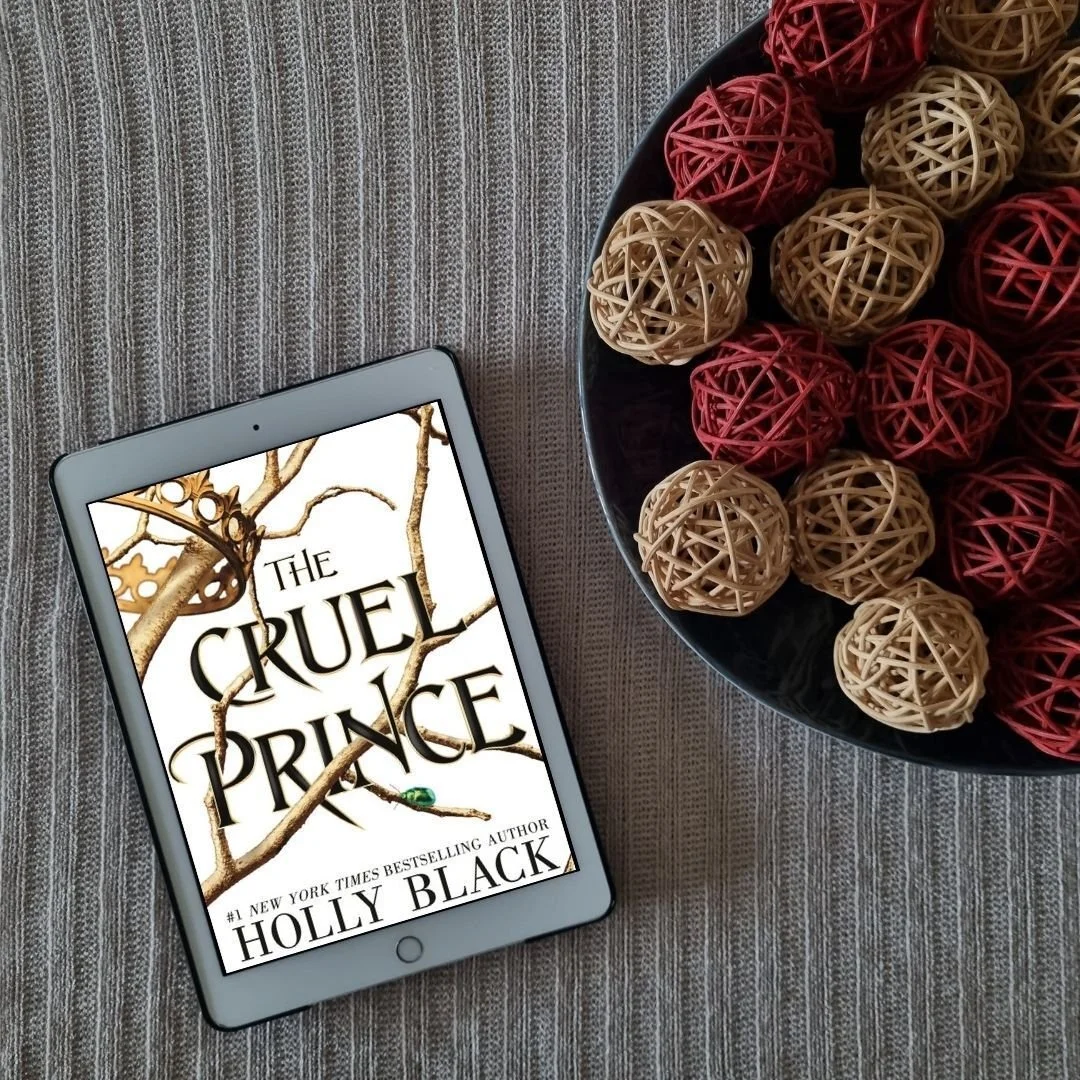I think it's time to switch things up a bit and move away from romcoms. So, in this week's Bookish Thoughts, I'd like to talk about 'The Cruel Prince' by Holly Black.

📚 Thoughts

To be a human living in the High Court of Faerie is to be despised an