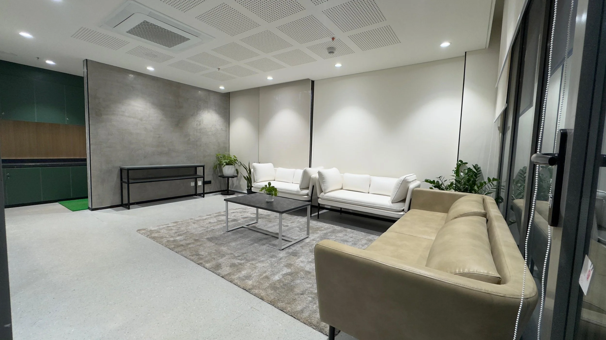 PHOTO-2026-04-06-13-43-04 8.jpg