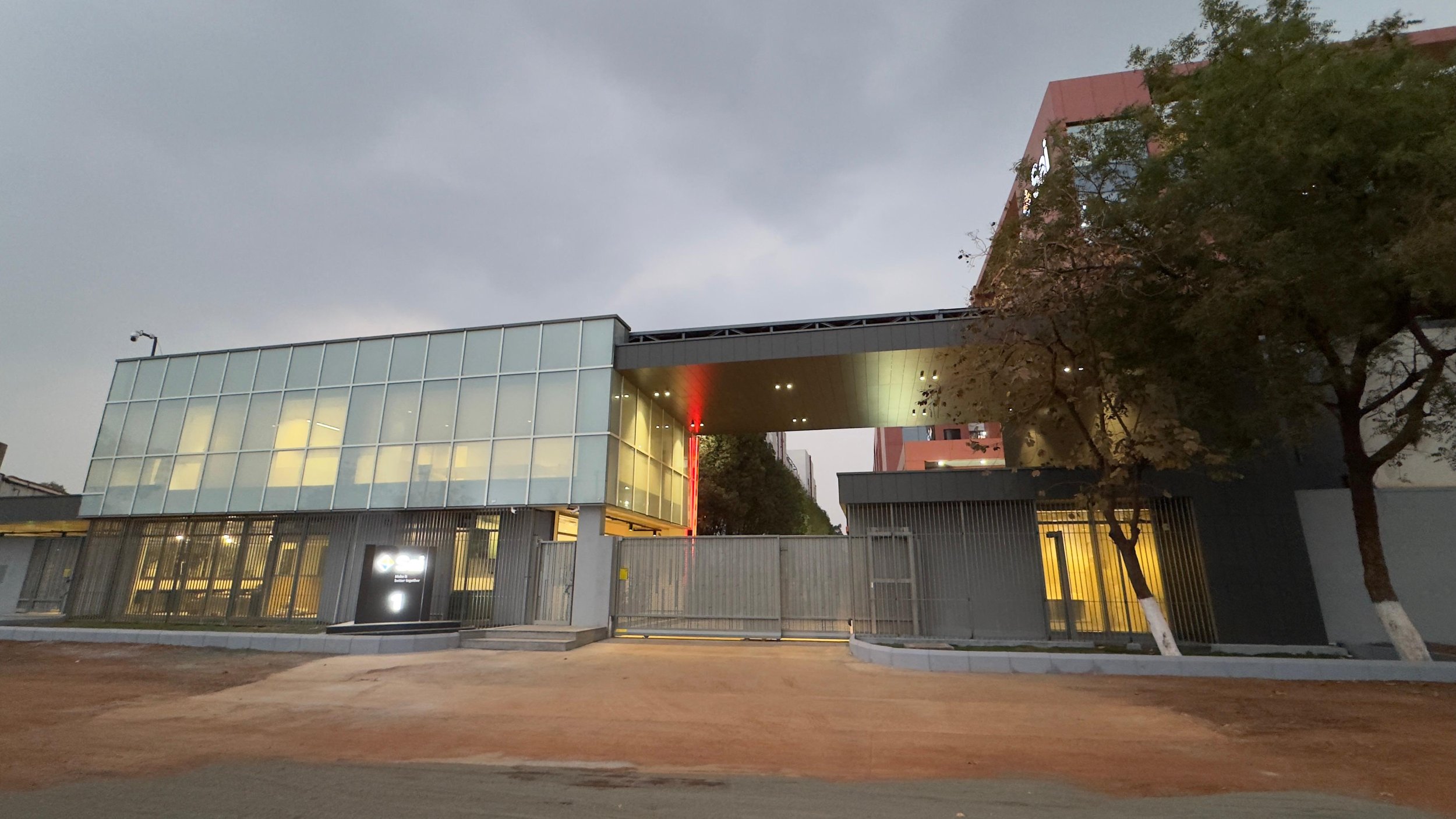 PHOTO-2026-04-06-13-43-04 5.jpg