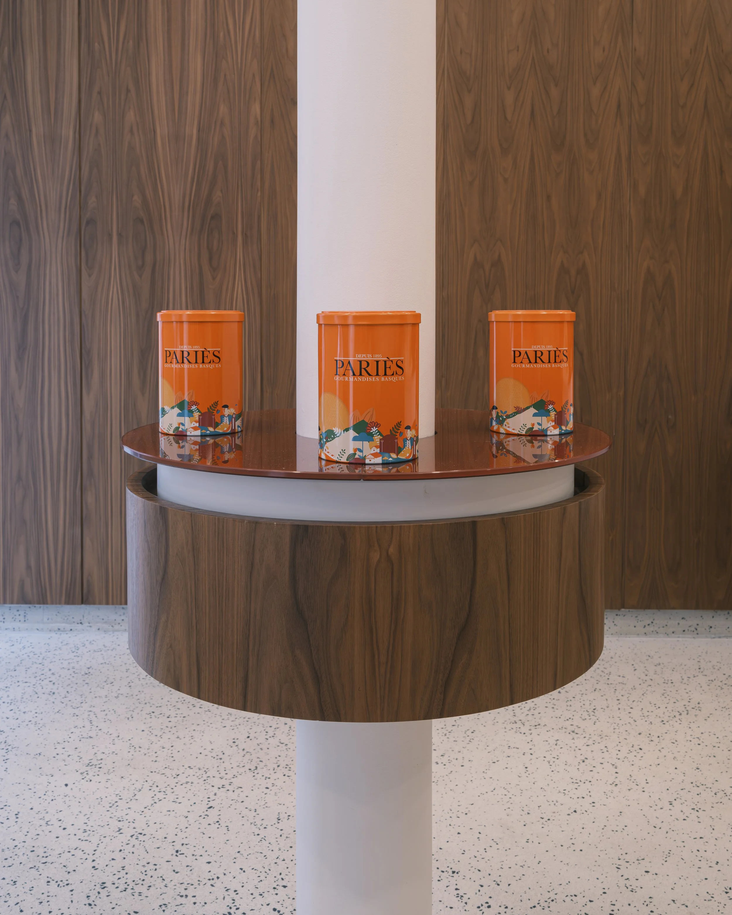 PARIES LIGHT -11.jpg