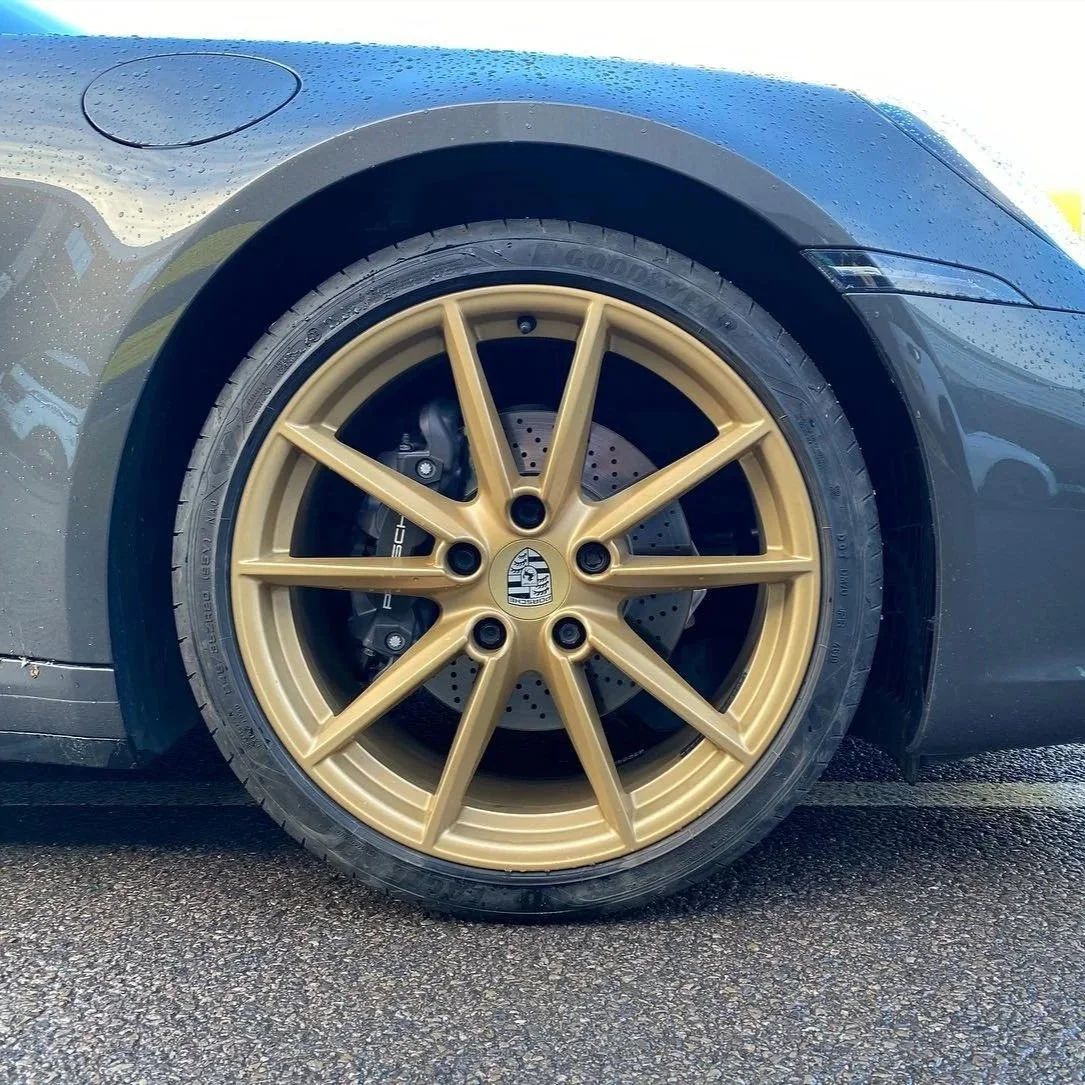 Satin+Aurum+Gold+Porcshe+911+Briz.jpg