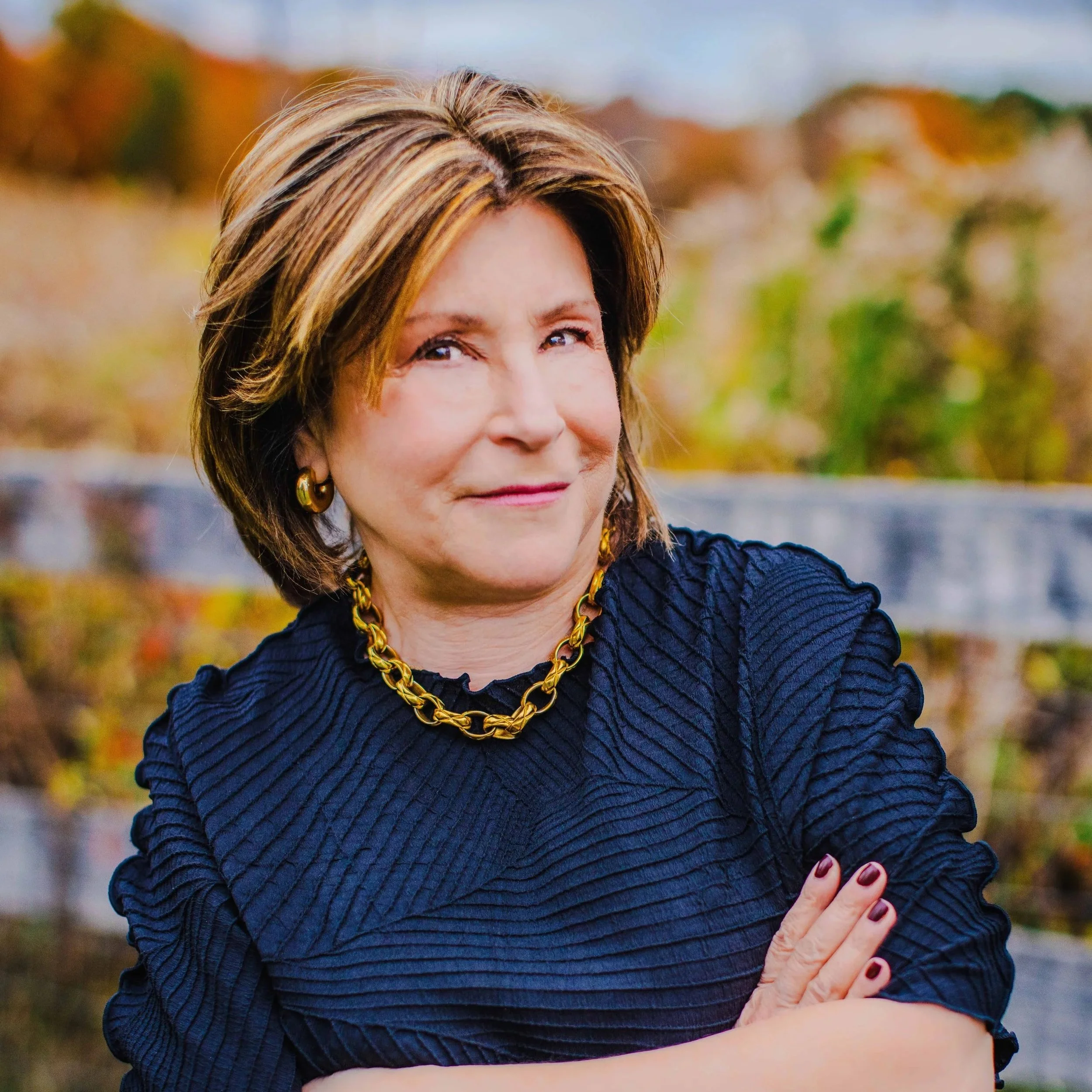 High Heels, Low Expectations: A Life on the Red Carpet with Celebrity Reporter Fran Weinstein