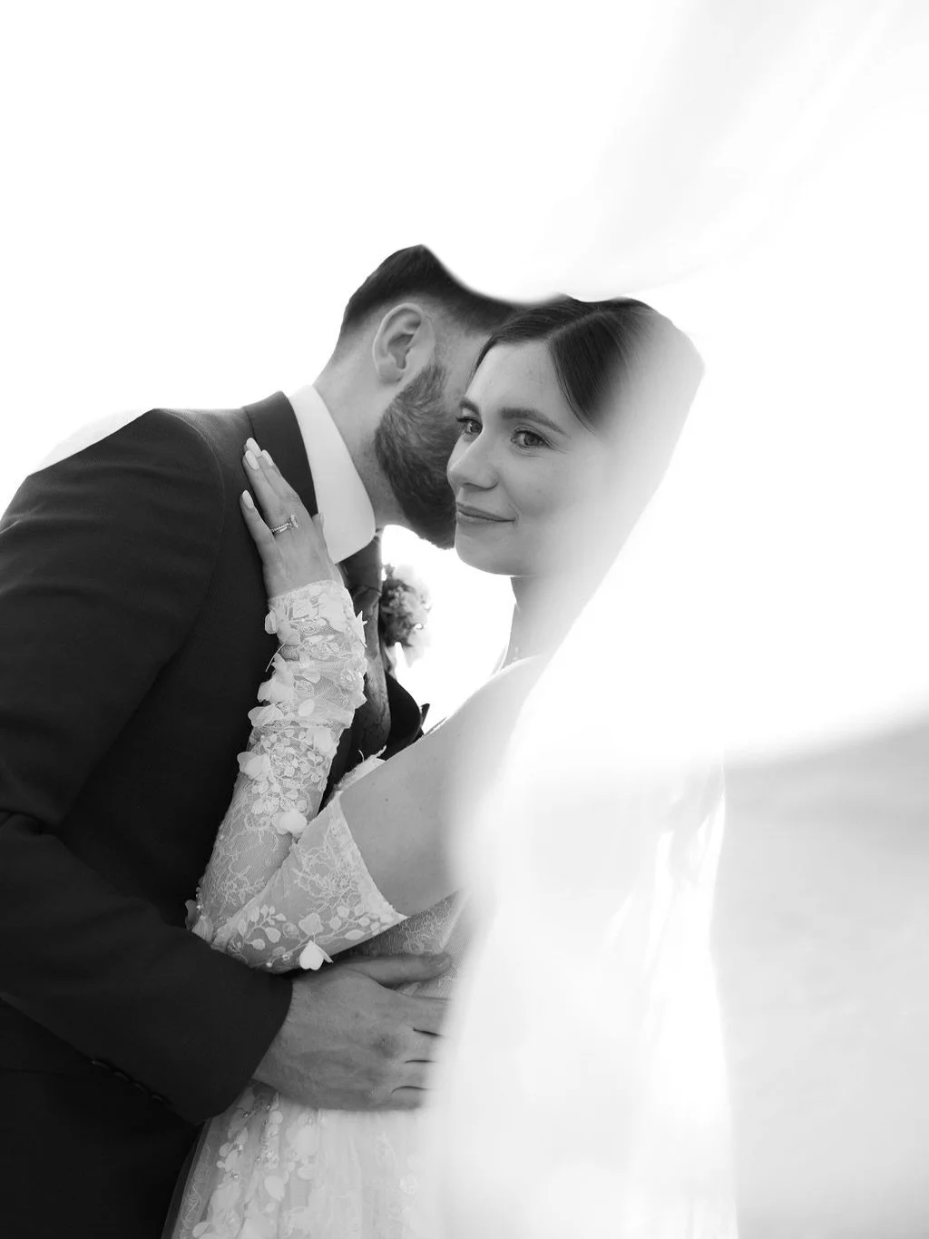 Maisie &amp; Cam 💌 

Associating under @markbamforthphotography 

@thetithebarn&nbsp;@crippsandco 
@walterandblossom
@sophiajobridal19
@lottiehaighhair
@thecostachic
@dandythreads 
@poppypickeringcakes