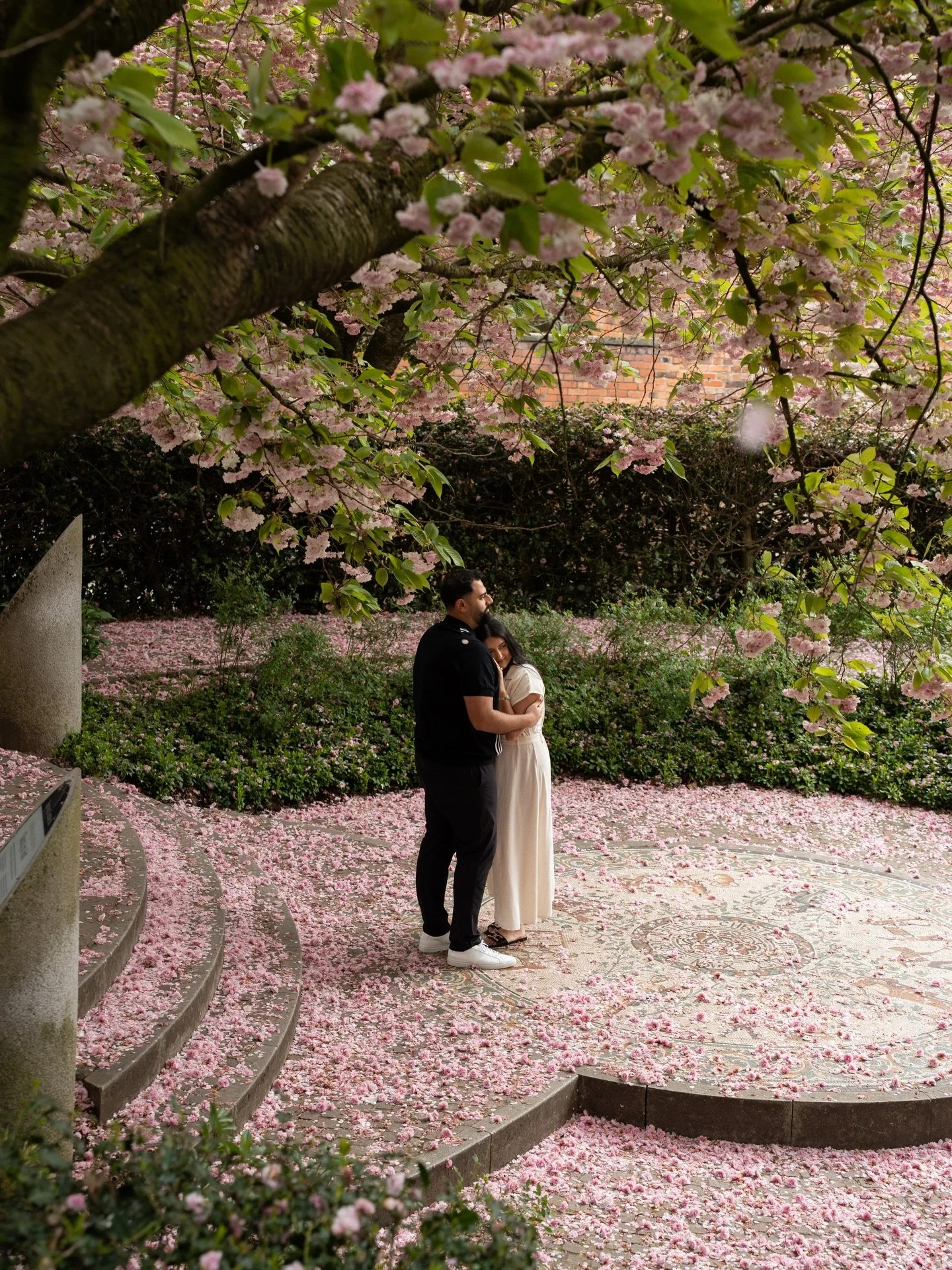 There&rsquo;s something special about photographing in your home city 🤍

Afreen &amp; Ahmed contacted me to capture some pictures in Chester before they moved back to Canada. 

Something to remember such a beautiful place by 🕊️ 

#chesterphotoshoot