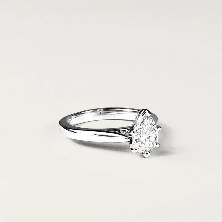 sabrinna-diamond-set-ring-onside.jpeg