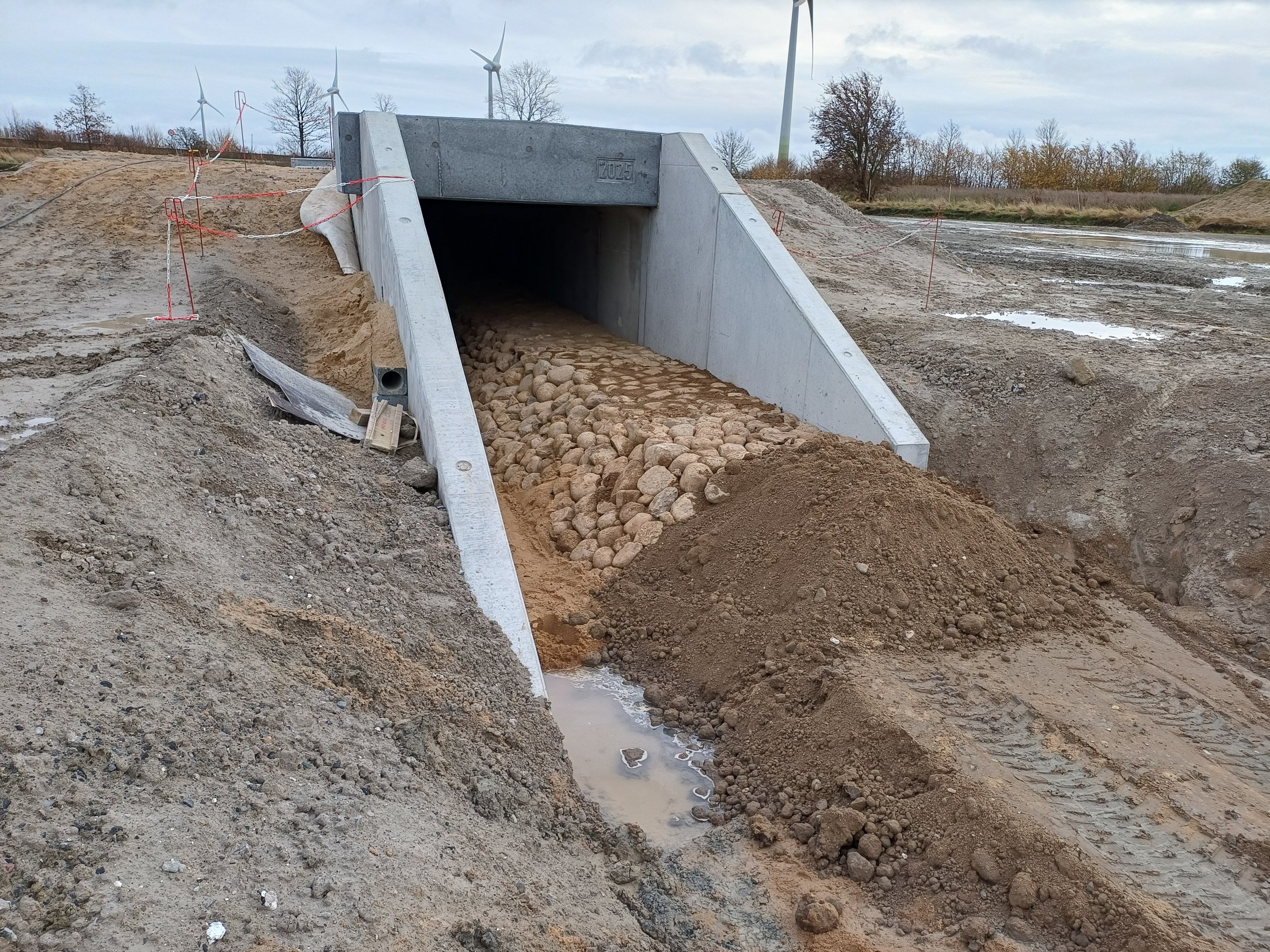  Bau eines Gewässerdurchlasses für Fischotter und Kleintiere 