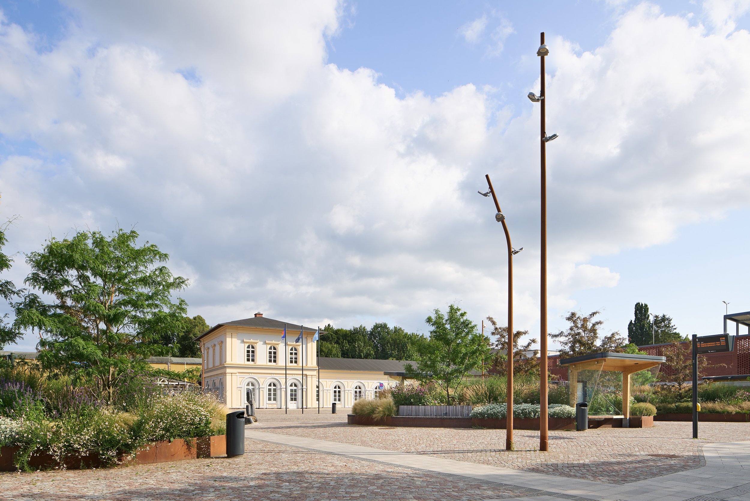 Neustadt_home_1.jpg