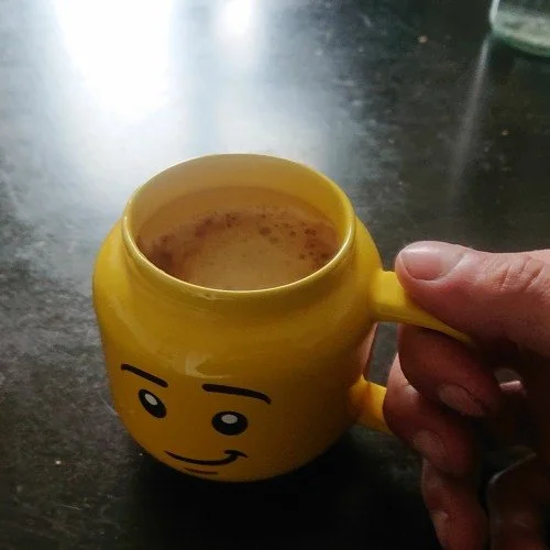 Strange how you move - Soucoupe Invite Saumure