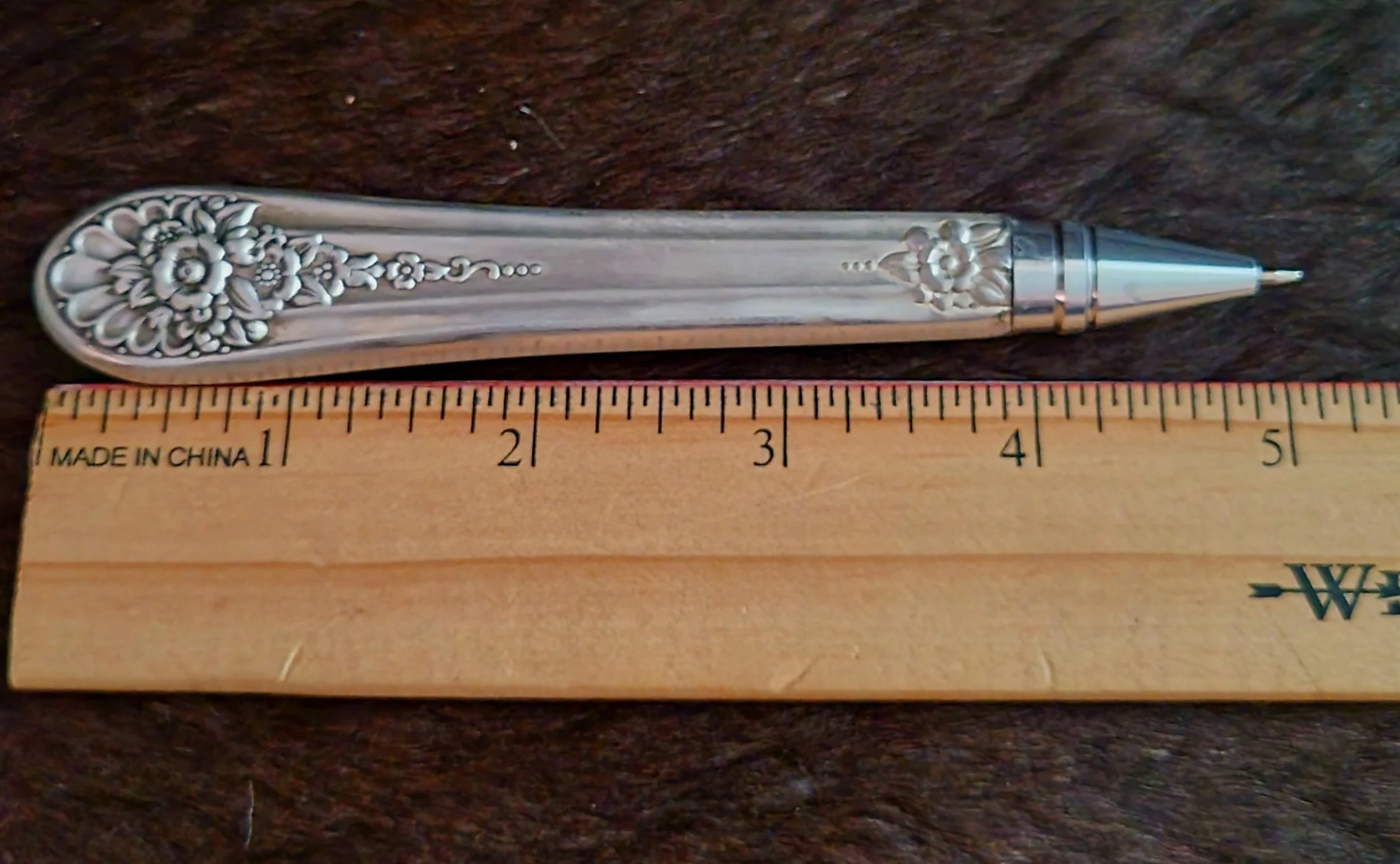 Jubilee pattern silverware ink pen with refillable insert