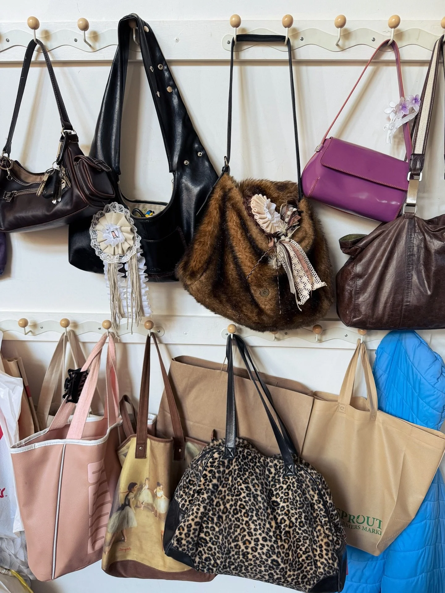 the bag lineup 👜

#vintagebag #designerbag #buyselltrade