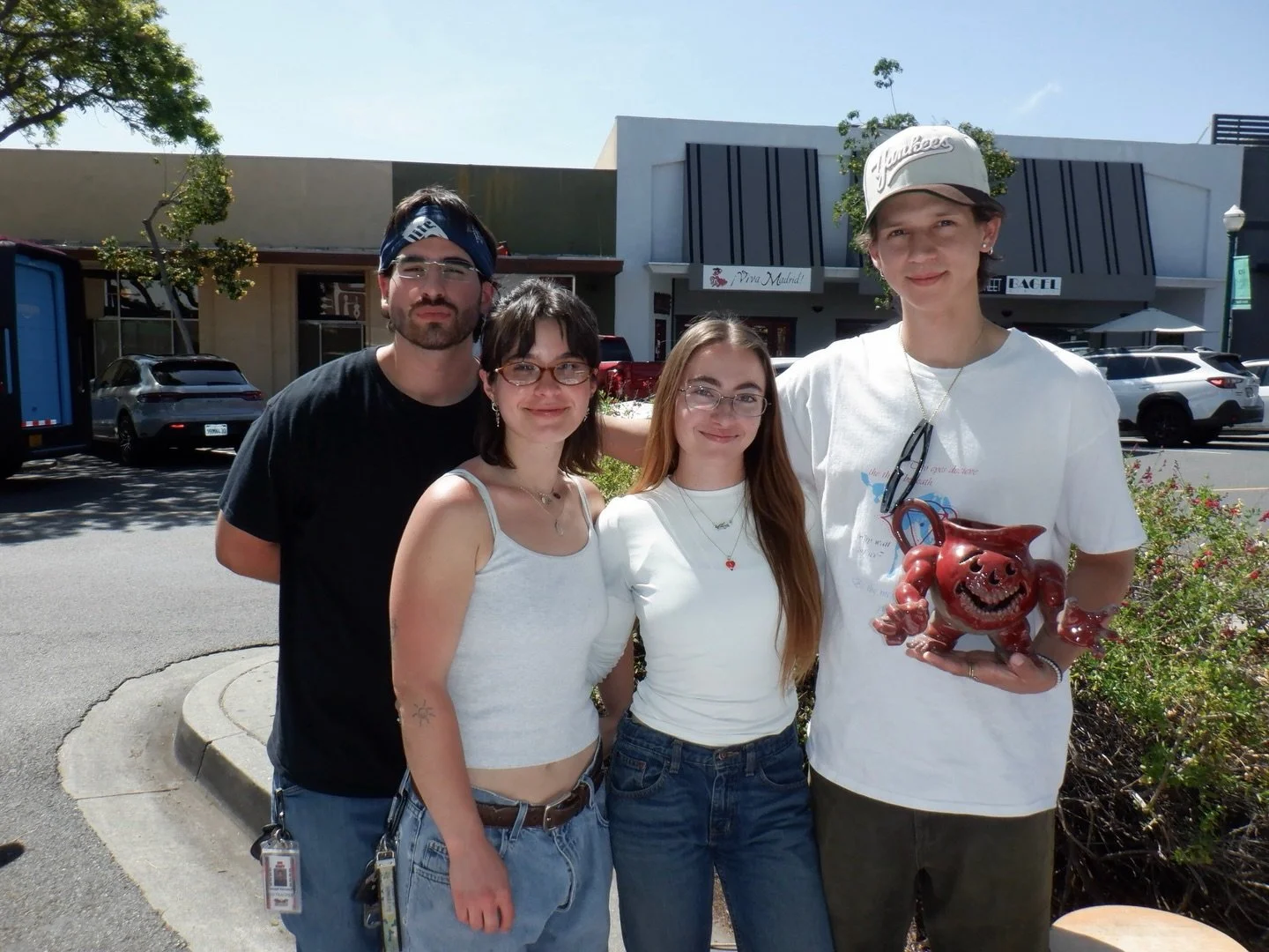 Mini Market recap🌸

Thank you to everyone who showed up🫶 More fun community events to come!

Give our special guests a follow:
@romacoffeecollective 
@toobuckchuc 
@keryakes.makes 
@pioneerbot 
@bristolchristelmanart 

#minimarket #claremontvillage