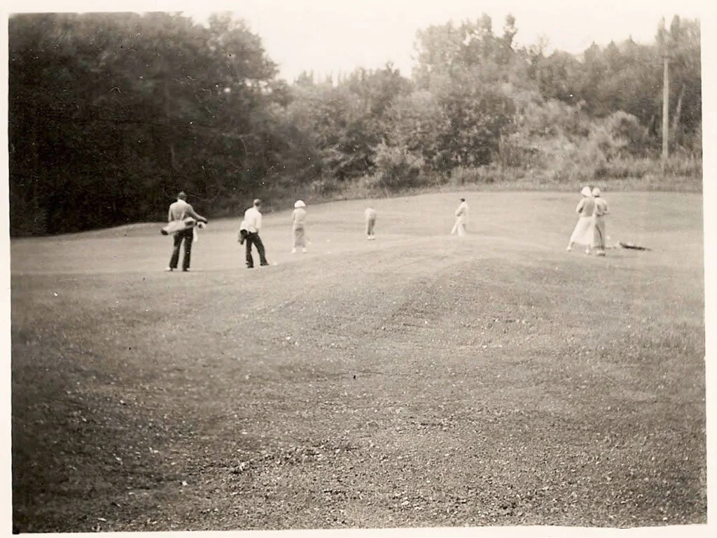 7golfers_mound.jpeg