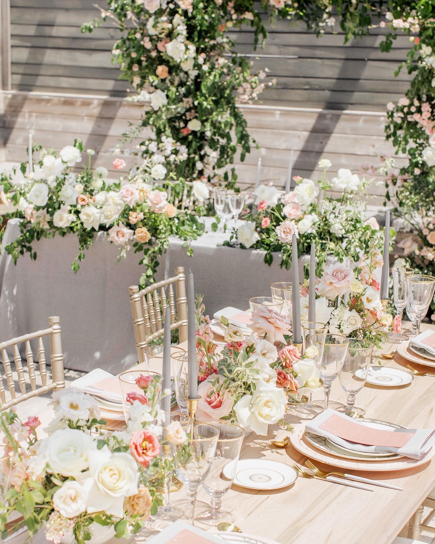 It was a blushing good time with beautiful gold touches and garden blooms! Featuring our Sofia dinner collection, Madeline Flatware &amp; Juilette stemware! 

Vendors:
@tmodernbride
@jodileighdesigns
@weventsanddecor
@hair.makeupbyamandazack
@redbicy