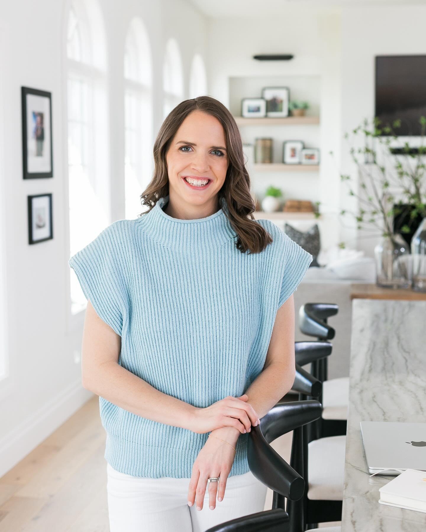 Hi There! 🤍 Checking in from a very busy October to say what an honor it has been to work with so many amazing couples on their wedding days &amp; share their pieces with you. I have been working hard on day-of details, Spring save the dates and mai